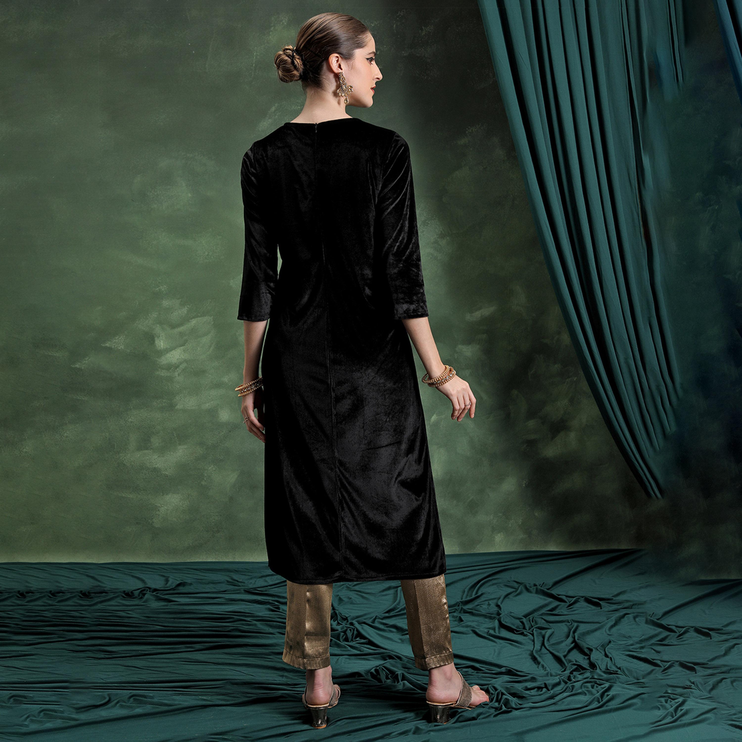 فيشود × ستايلي - كورتا مستقيمة مزينة بخيوط - سوداء-women-clothing-ethnicwear-kurtas-image-3