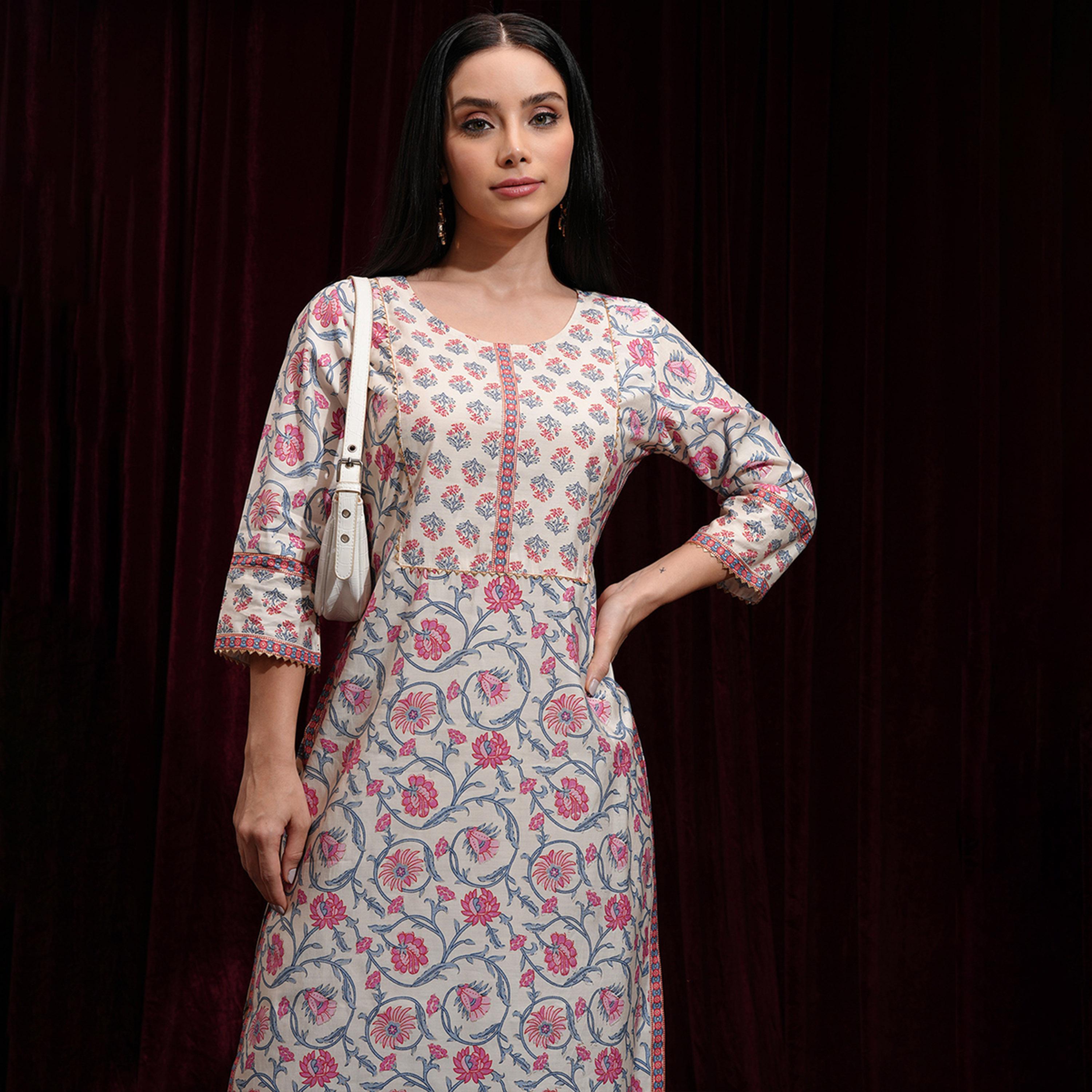 Vishudh X Styli Floral Printed Gotta Patti Round Neck Straight Kurta-women-clothing-ethnicwear-kurtas-image-2