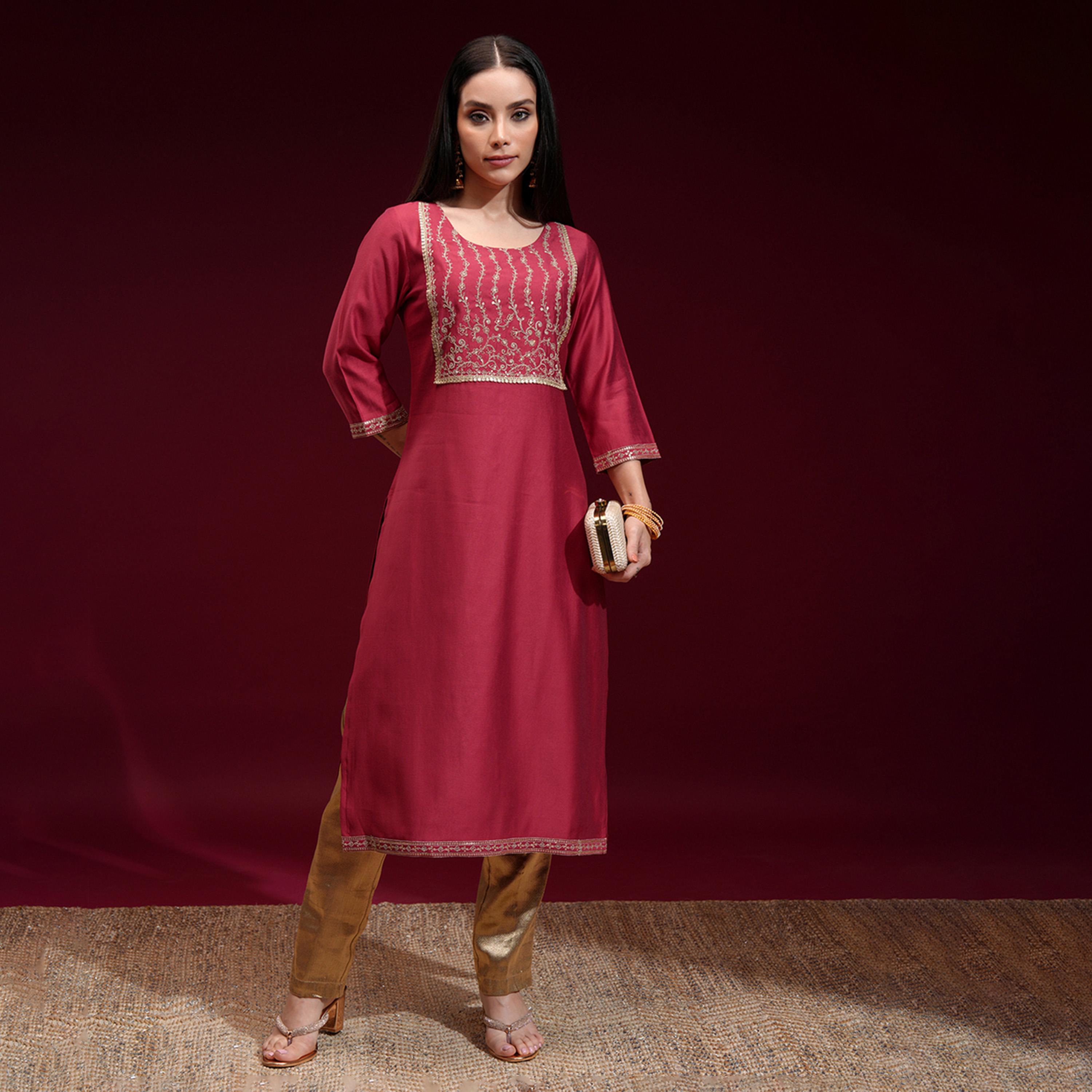 فيشود × ستايلي - كورتا مستقيمة بياقة مطرزة بالزهور مع ترتر-women-clothing-ethnicwear-kurtas-image-1
