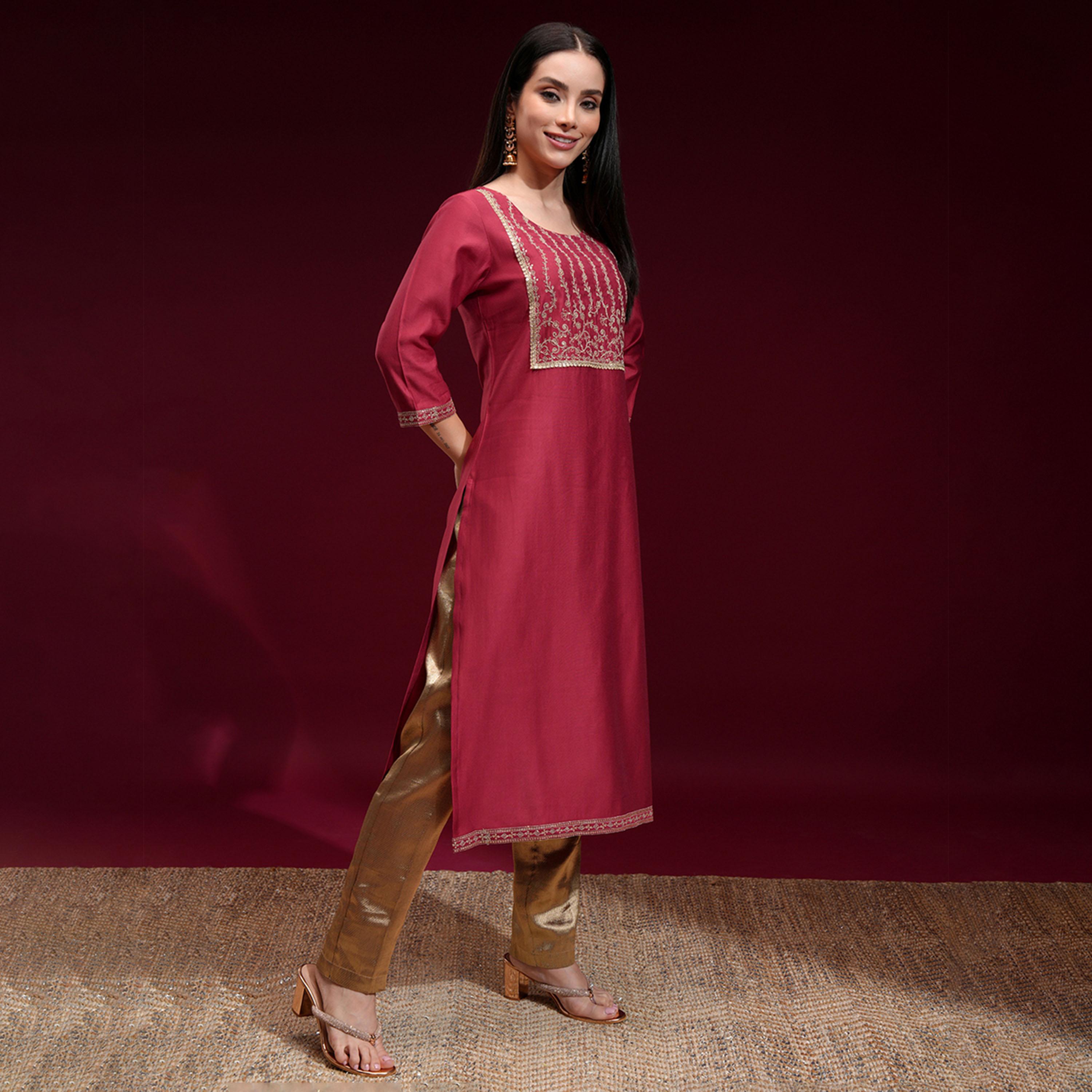 Vishudh X Styli Floral Embroidered Yoke Design Sequinned Straight Kurta-women-clothing-ethnicwear-kurtas-image-6