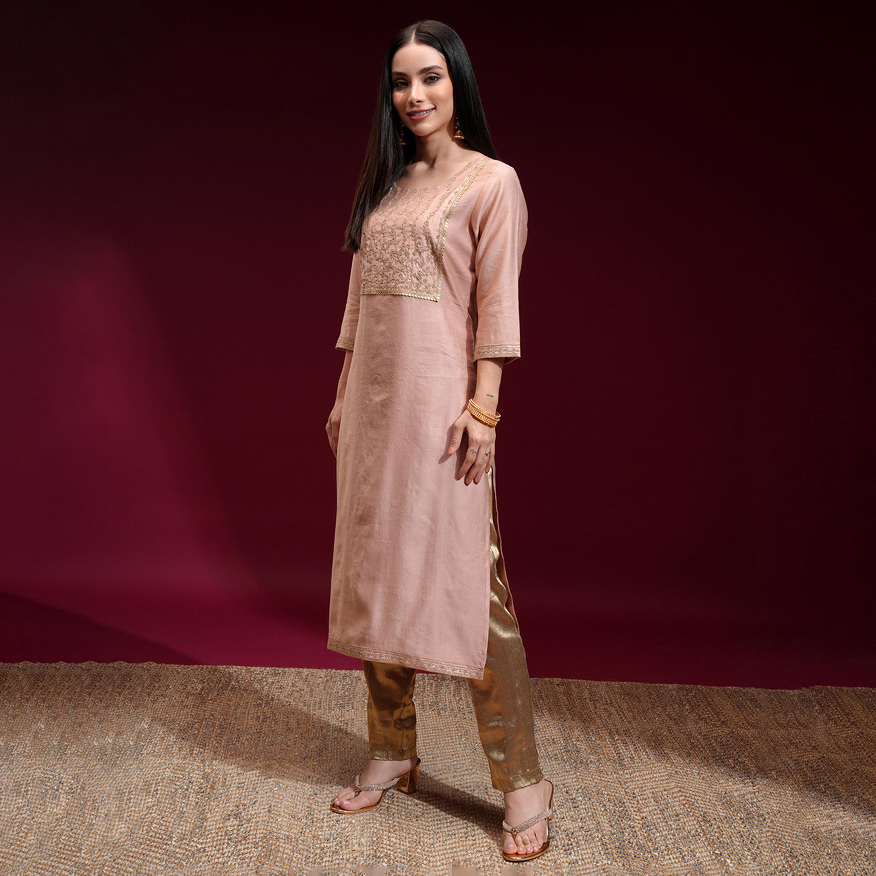 Vishudh X Styli Floral Embroidered Yoke Design Sequinned Straight Kurta-women-clothing-ethnicwear-kurtas-image-4