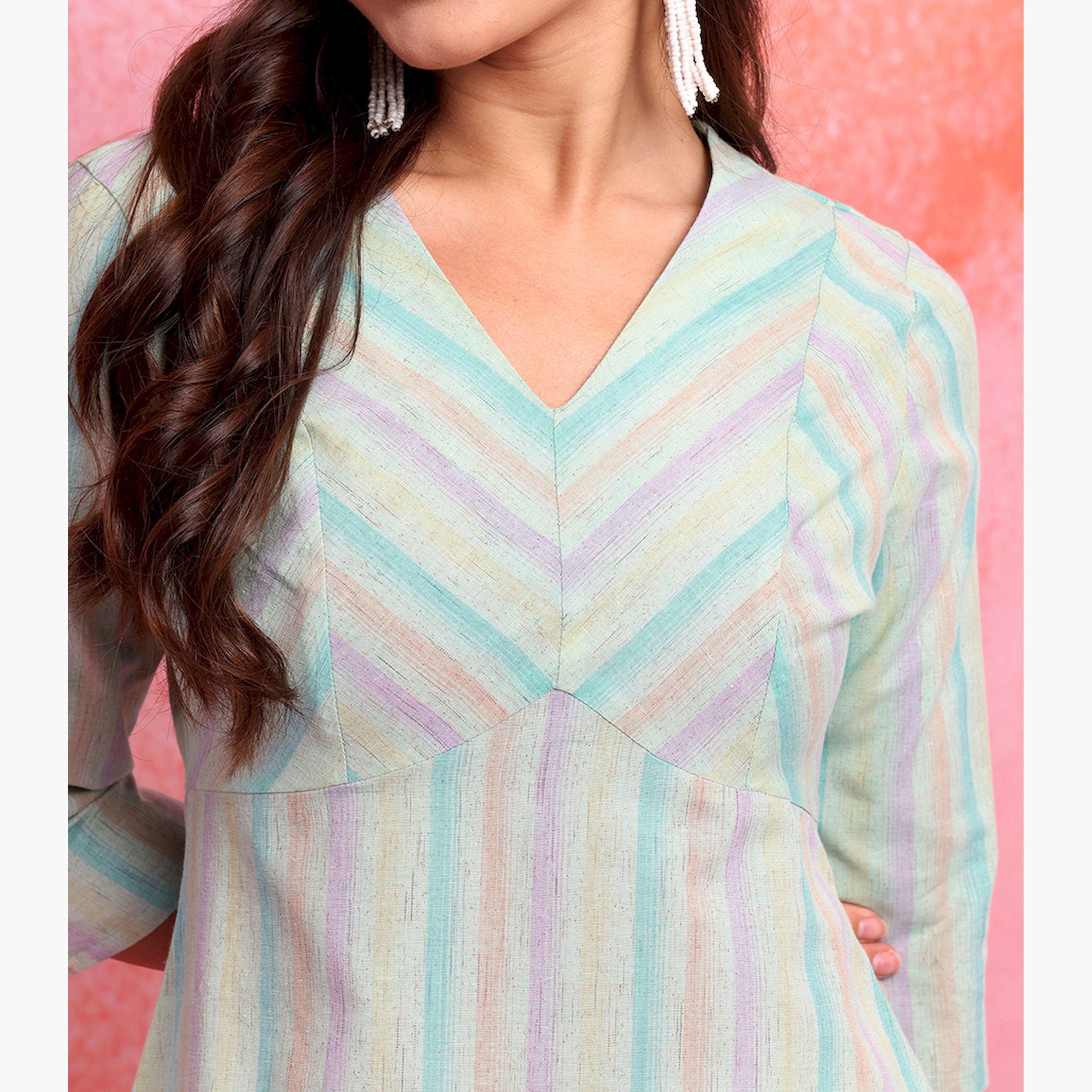 فيشود × ستايلي - كورتا مخططة بفتحة رقبة على شكل حرف V وأكمام ثلاثة أرباع - أزرق-women-clothing-ethnicwear-kurtas-image-5
