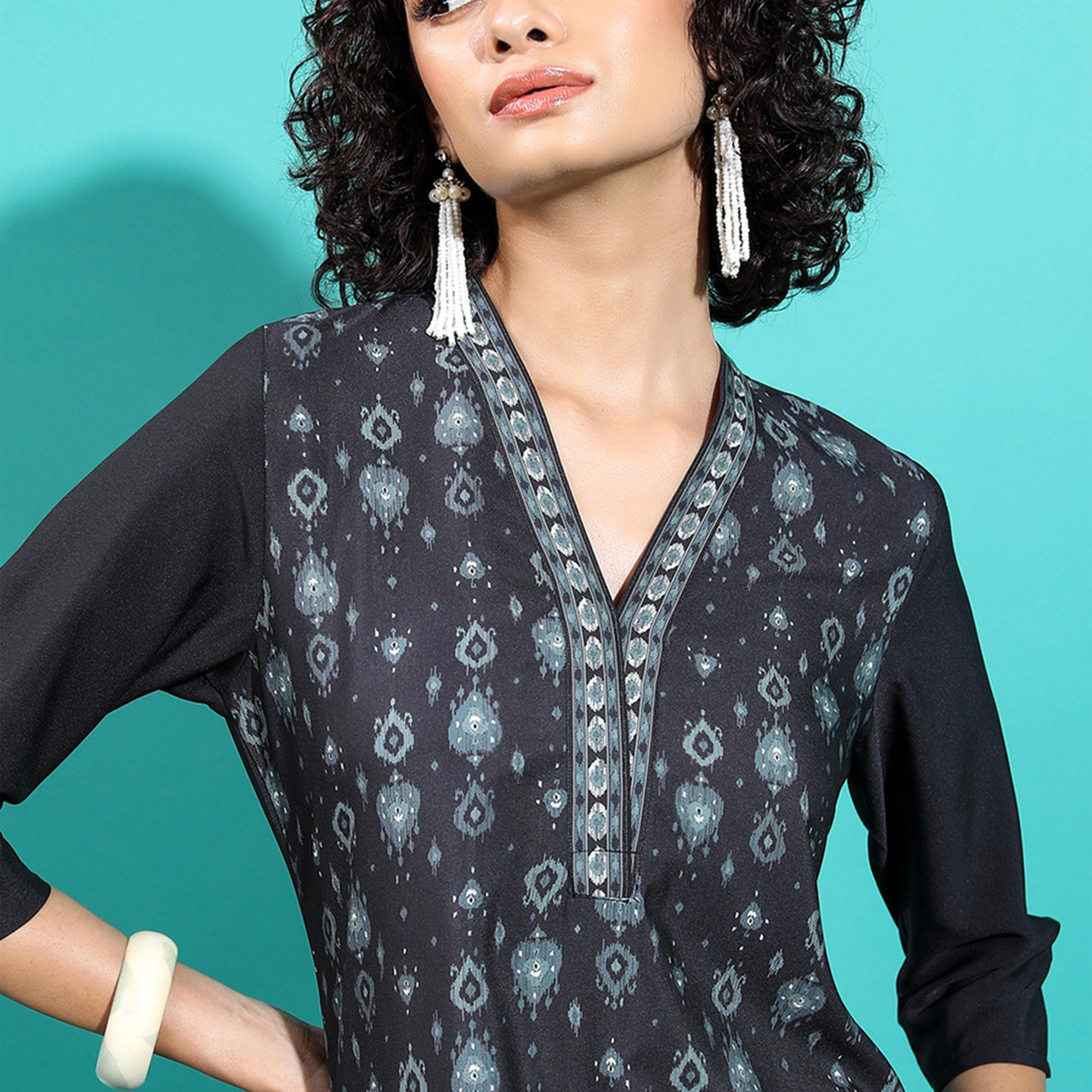 فيشود × ستايلي - كورتا بأكمام واسعة وتطريز هندسي باللون الأسود للنساء-women-clothing-ethnicwear-kurtas-image-2