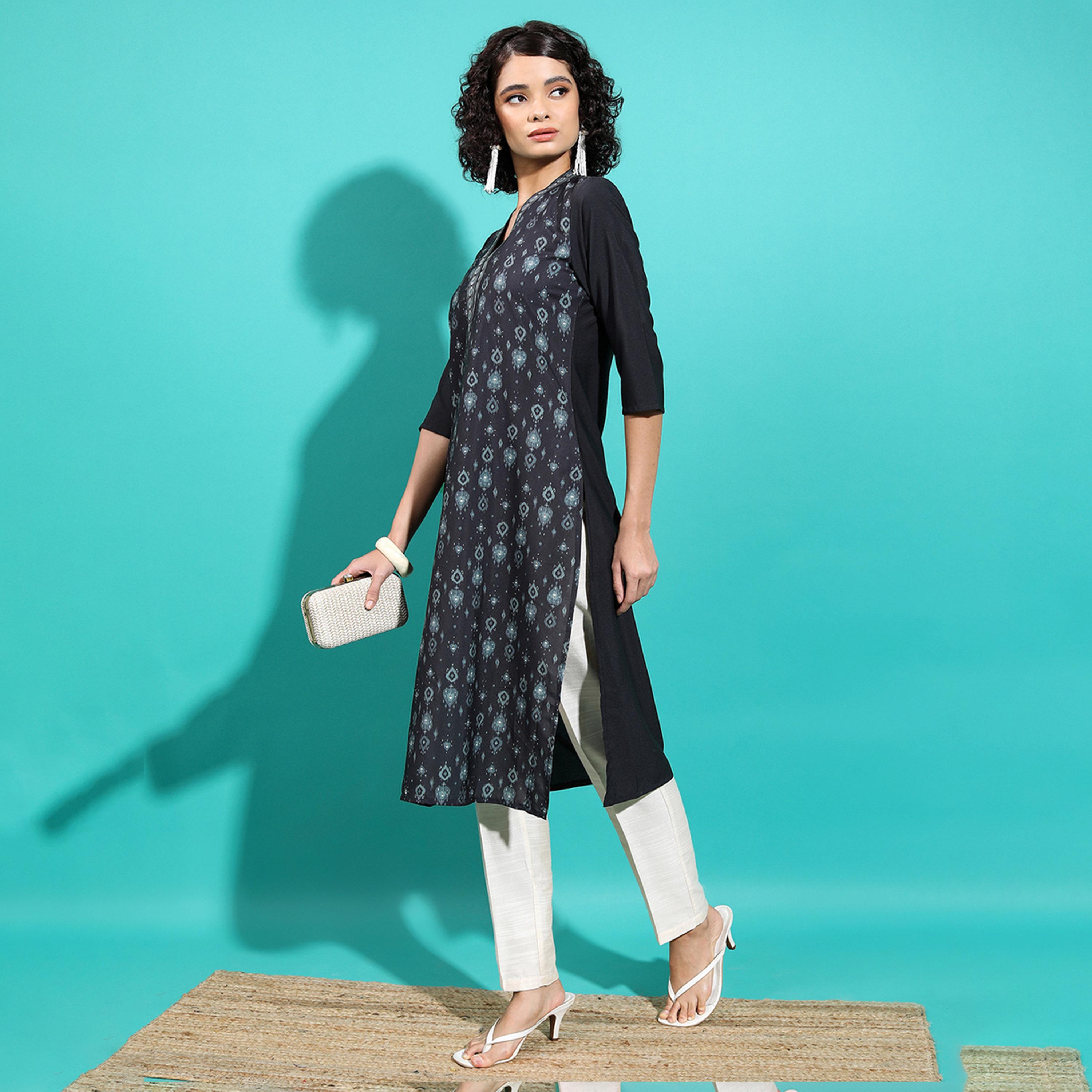 فيشود × ستايلي - كورتا بأكمام واسعة وتطريز هندسي باللون الأسود للنساء-women-clothing-ethnicwear-kurtas-image-4