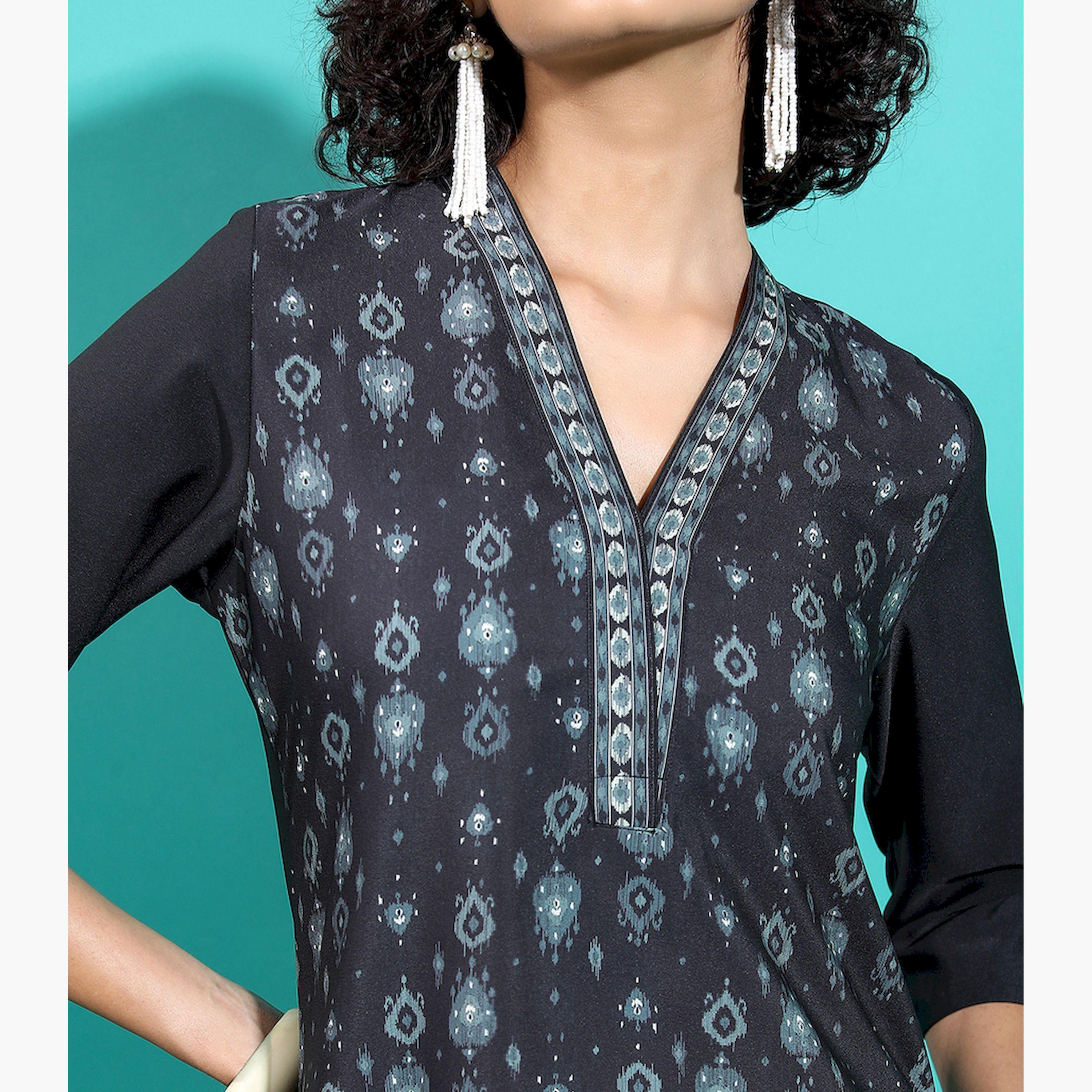 Vishudh X Styli Women Black Geometric Flared Sleeves Thread Work Kurta-women-clothing-ethnicwear-kurtas-image-5