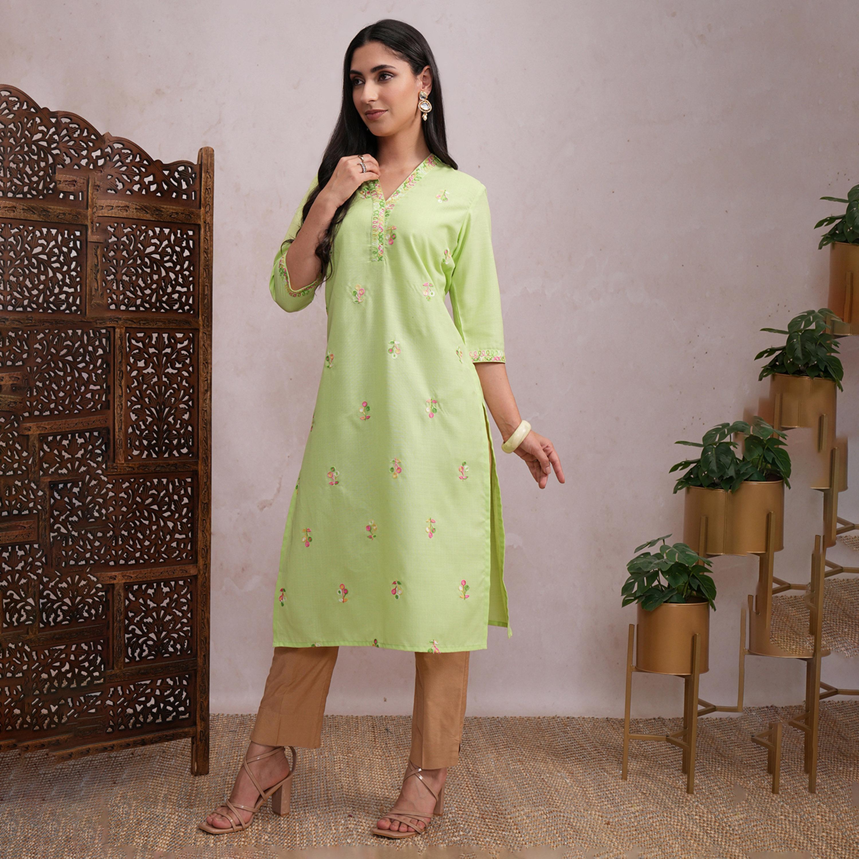 Vishudh X Styli Green Ethnic Motifs Embroidered V-Neck Thread Work Straight Kurta-women-clothing-ethnicwear-kurtas-image-2
