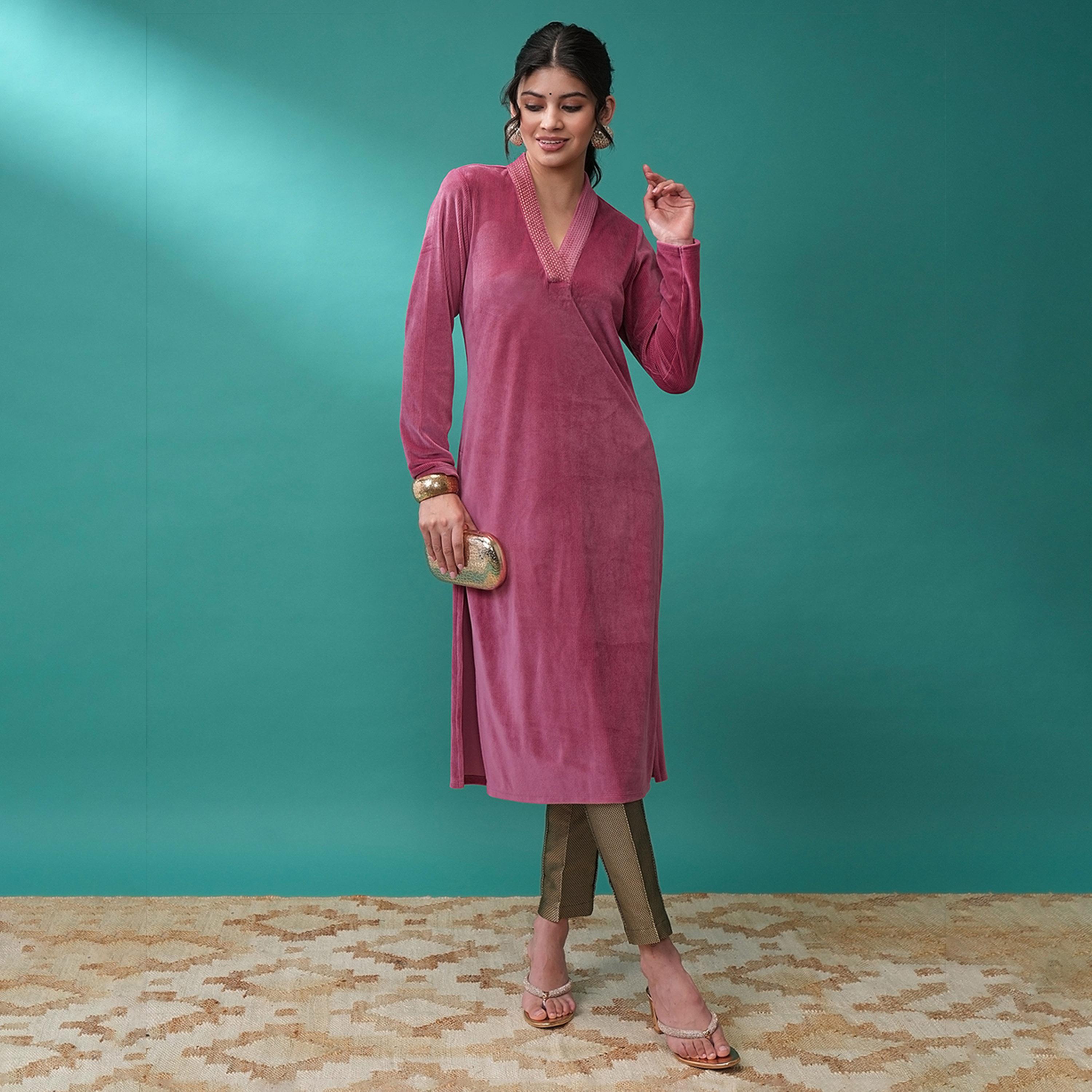 فيشود × ستايلي - كورتا جوتا باتي بأكمام طويلة وياقة V - وردي-women-clothing-ethnicwear-kurtas-image-1