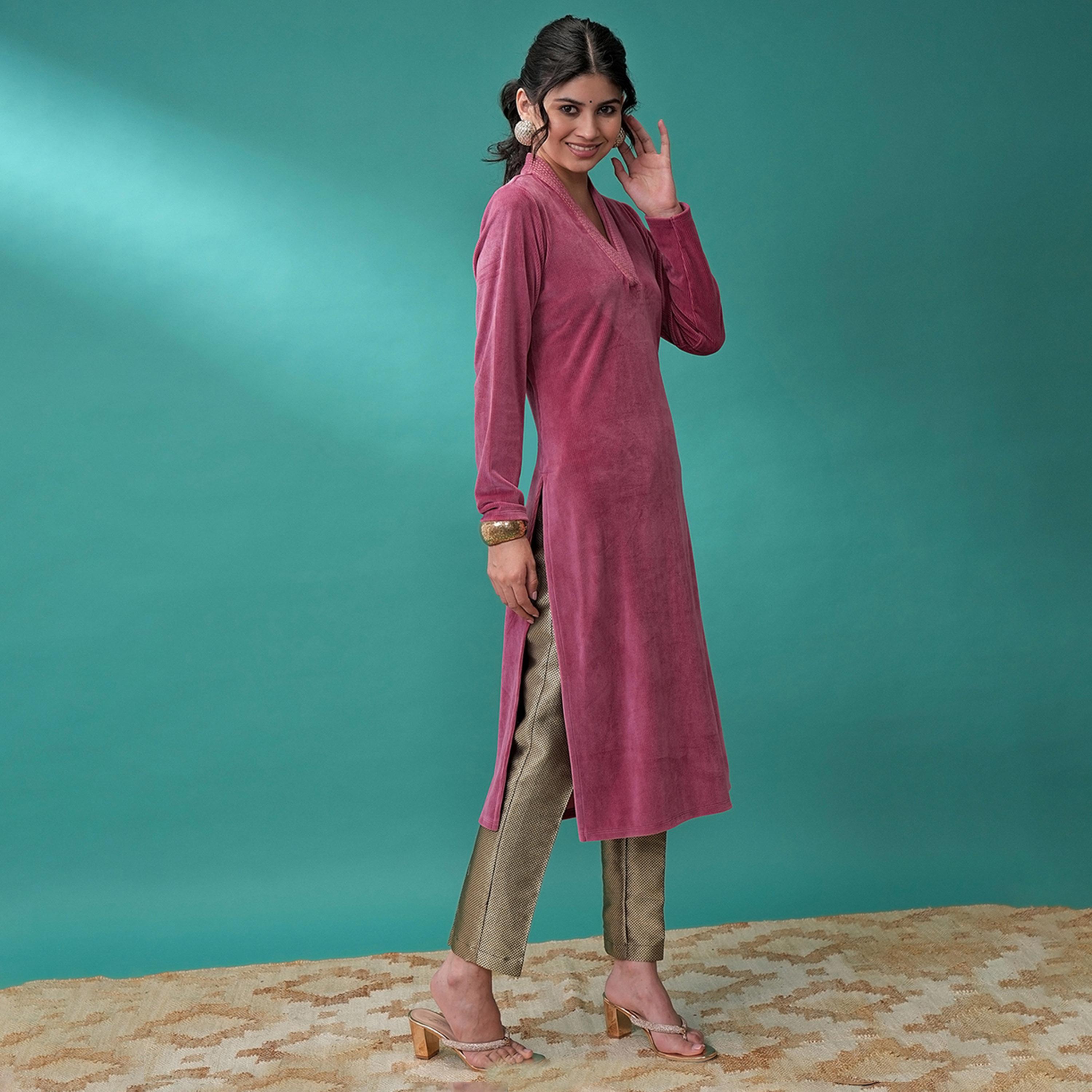 فيشود × ستايلي - كورتا جوتا باتي بأكمام طويلة وياقة V - وردي-women-clothing-ethnicwear-kurtas-image-4