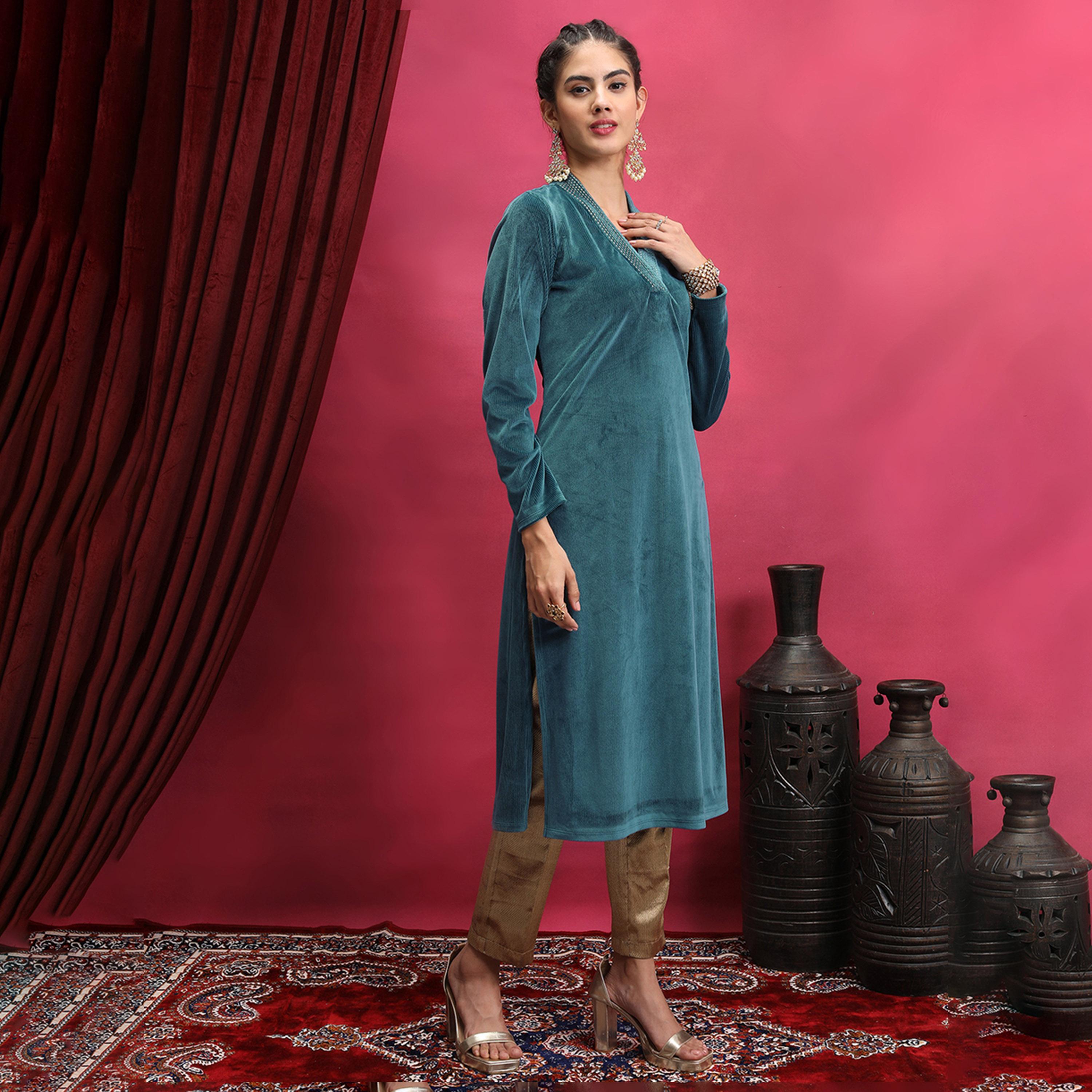 فيشود × ستايلي - كورتا مستقيمة برقبة على شكل حرف V-women-clothing-ethnicwear-kurtas-image-4