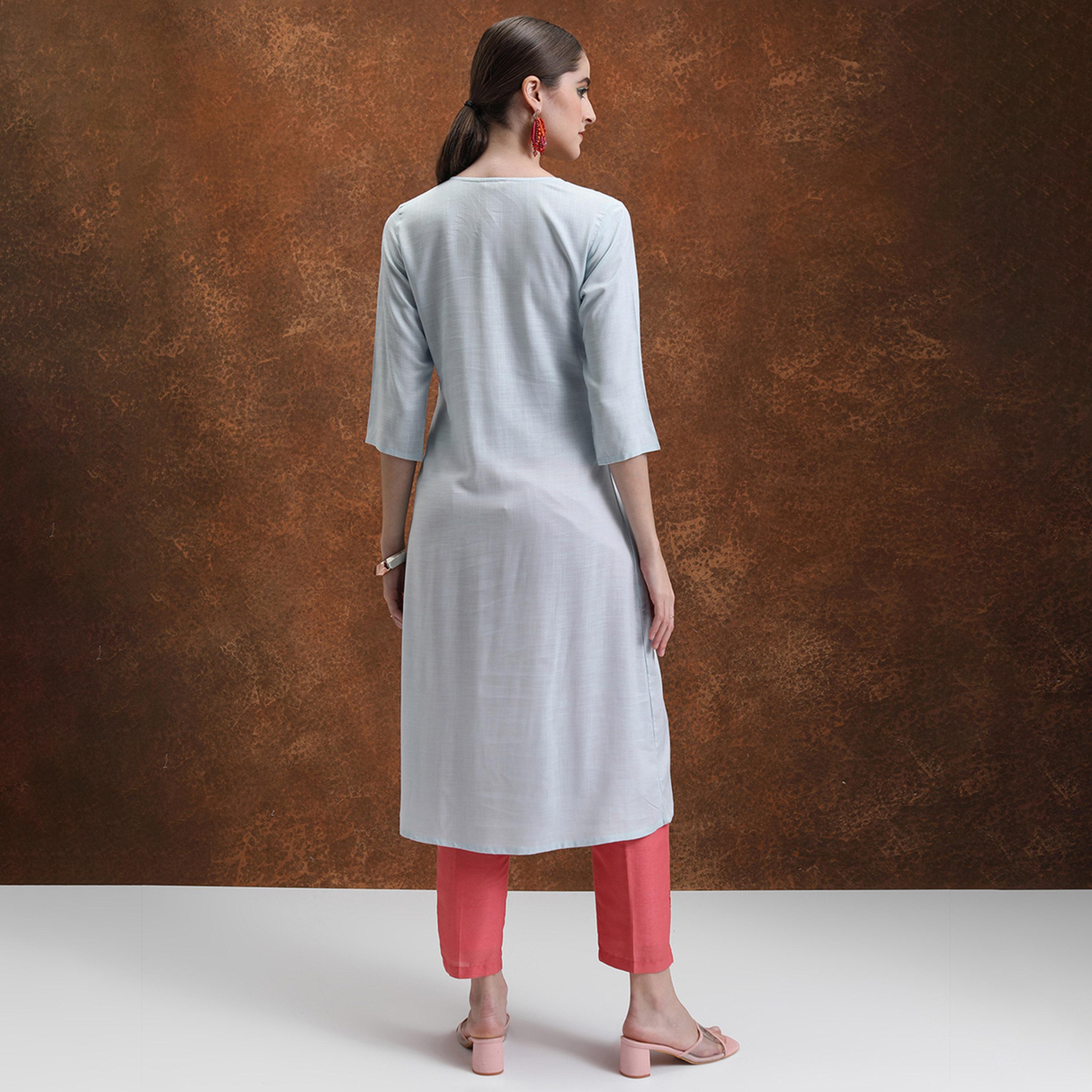 فيشود × ستايلي - كورتا بزخارف عرقية وياقة مزينة وقصة A مع كسرات-women-clothing-ethnicwear-kurtas-image-3