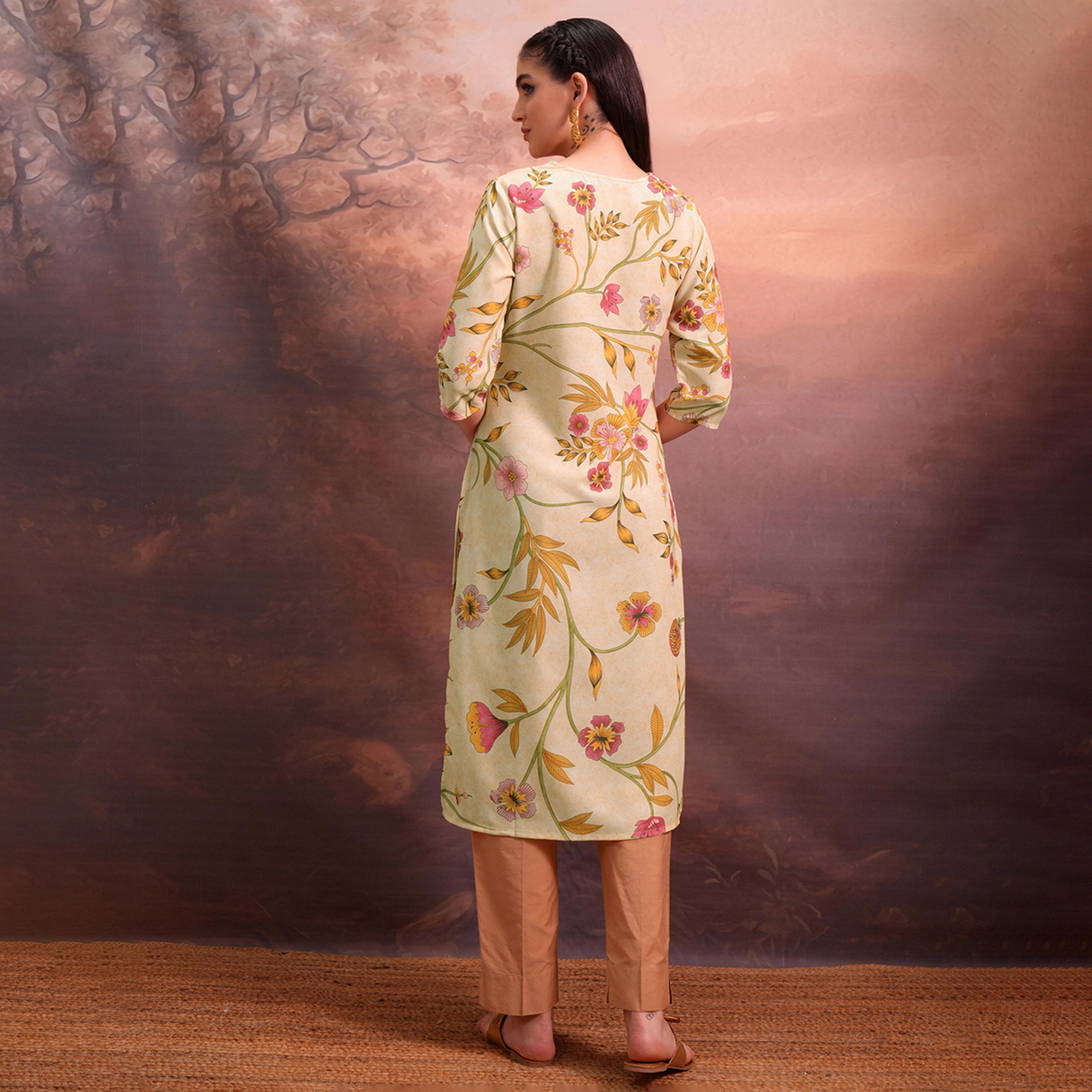 فيشود × ستايلي - كورتا مستقيمة برقبة على شكل حرف V مطبوعة بالزهور - بيج-women-clothing-ethnicwear-kurtas-image-3