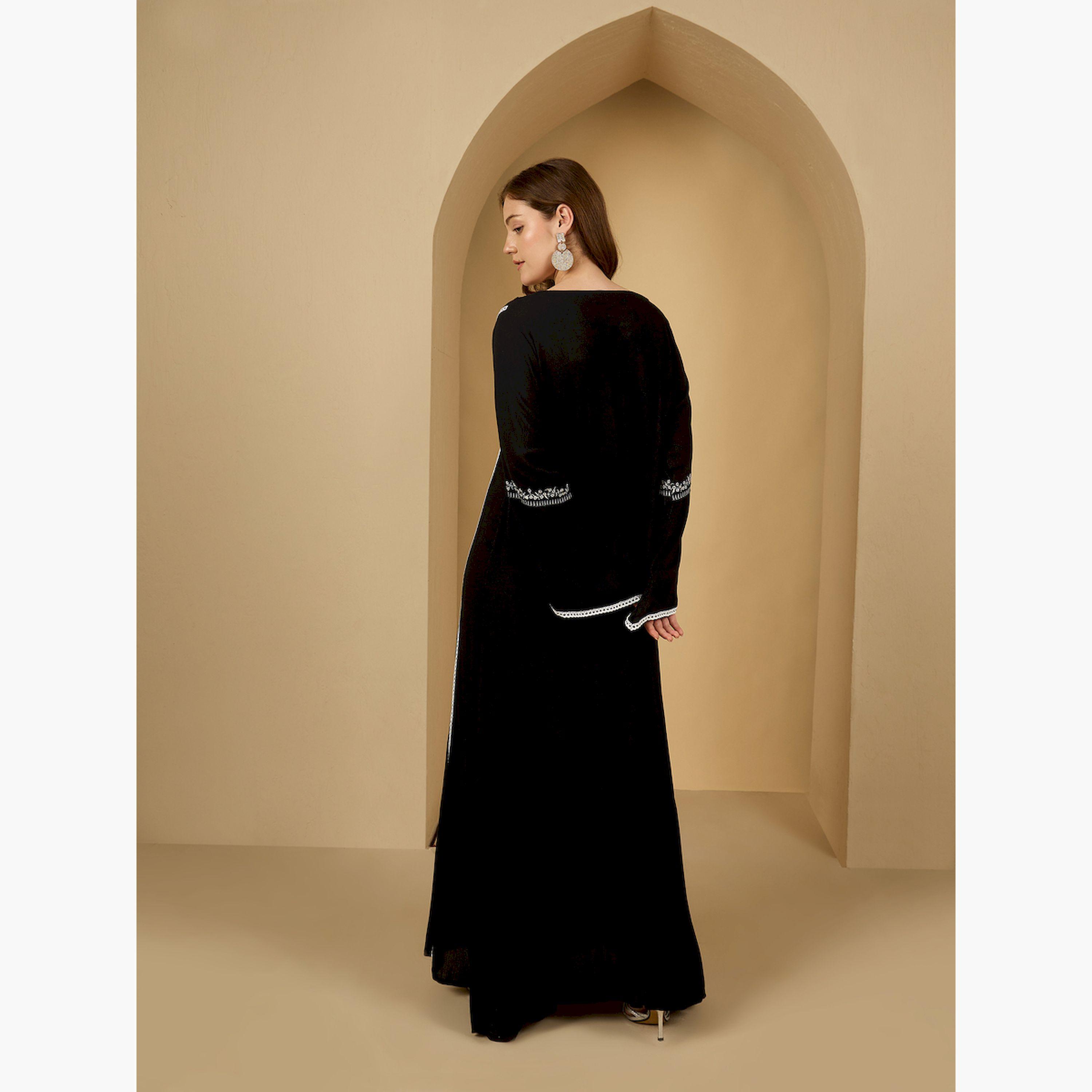 Amirah X Styli Embroidered Flared Sleeve A-Line Jalabiya-women-arabicclothing-jalabiyas-image-5