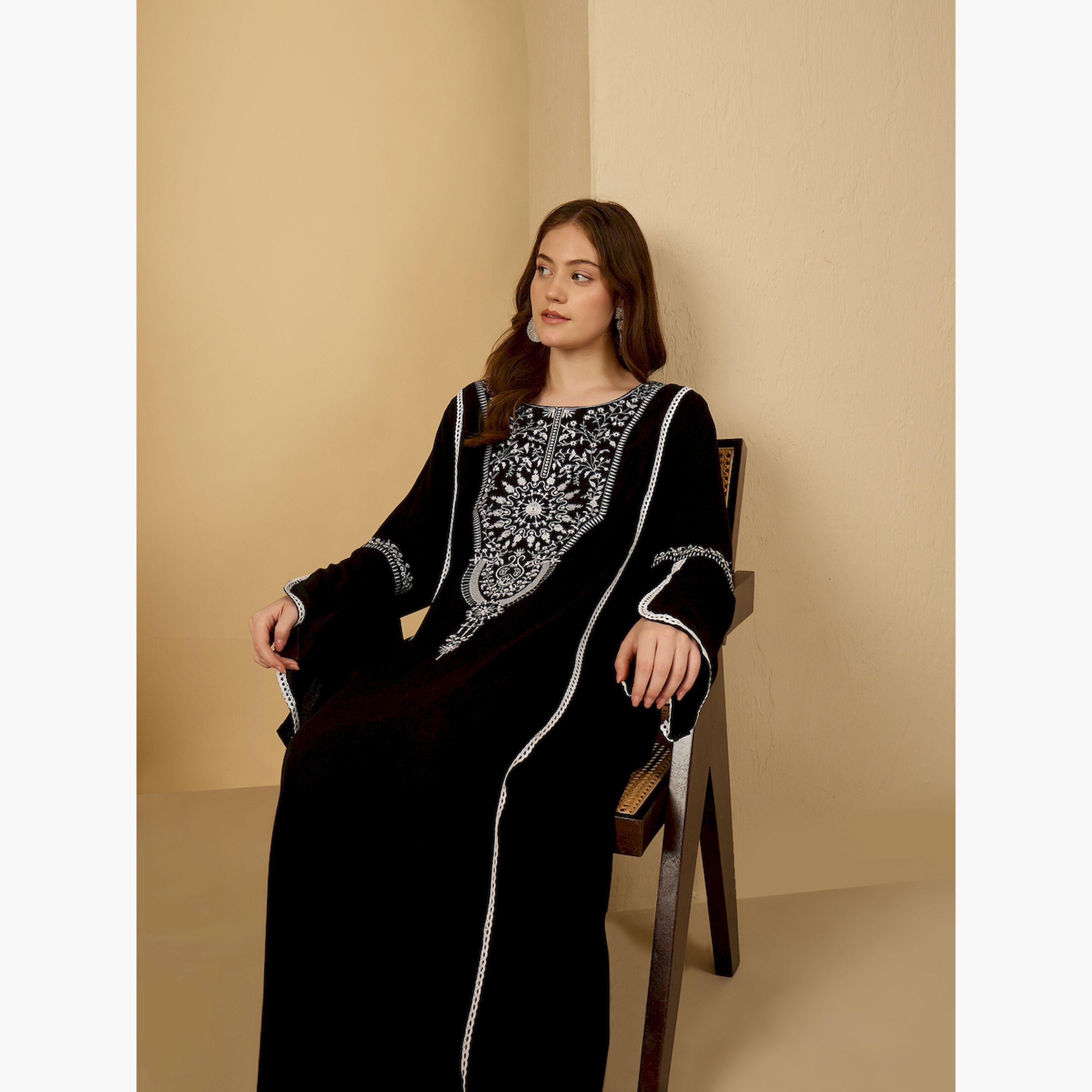 Amirah X Styli Embroidered Flared Sleeve A-Line Jalabiya-women-arabicclothing-jalabiyas-image-6