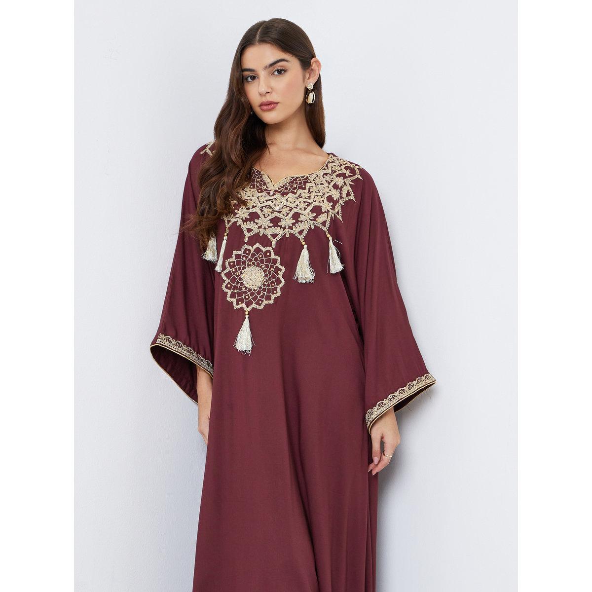 Styli Maroon Thread Embroidered Notch Neck Jalabiya-women-arabicclothing-jalabiyas-image-2