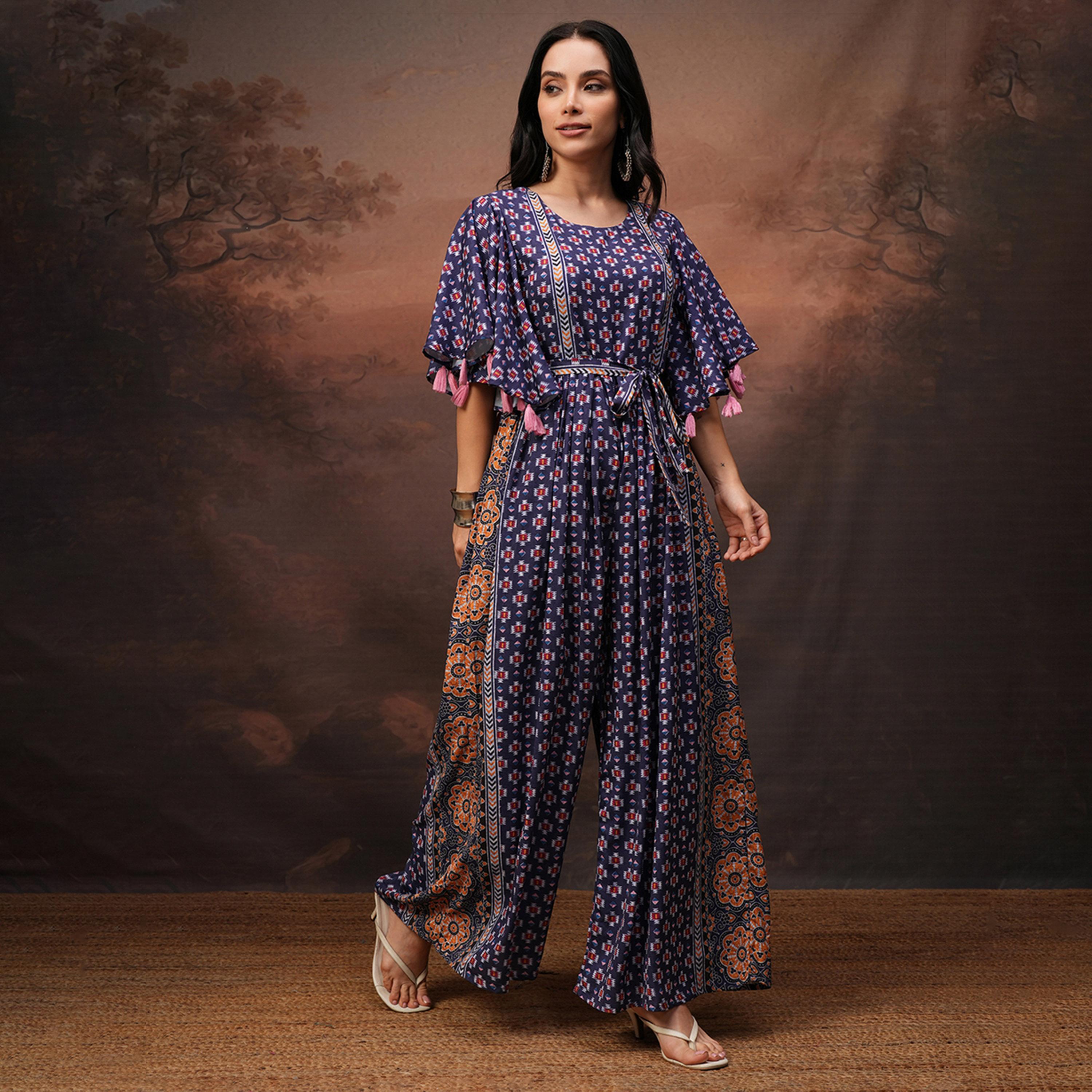 فيشود × ستايلي - جمبسوت نسائي أساسي بطبعة زهور مع شراشيب-women-clothing-jumpsuits-image-1