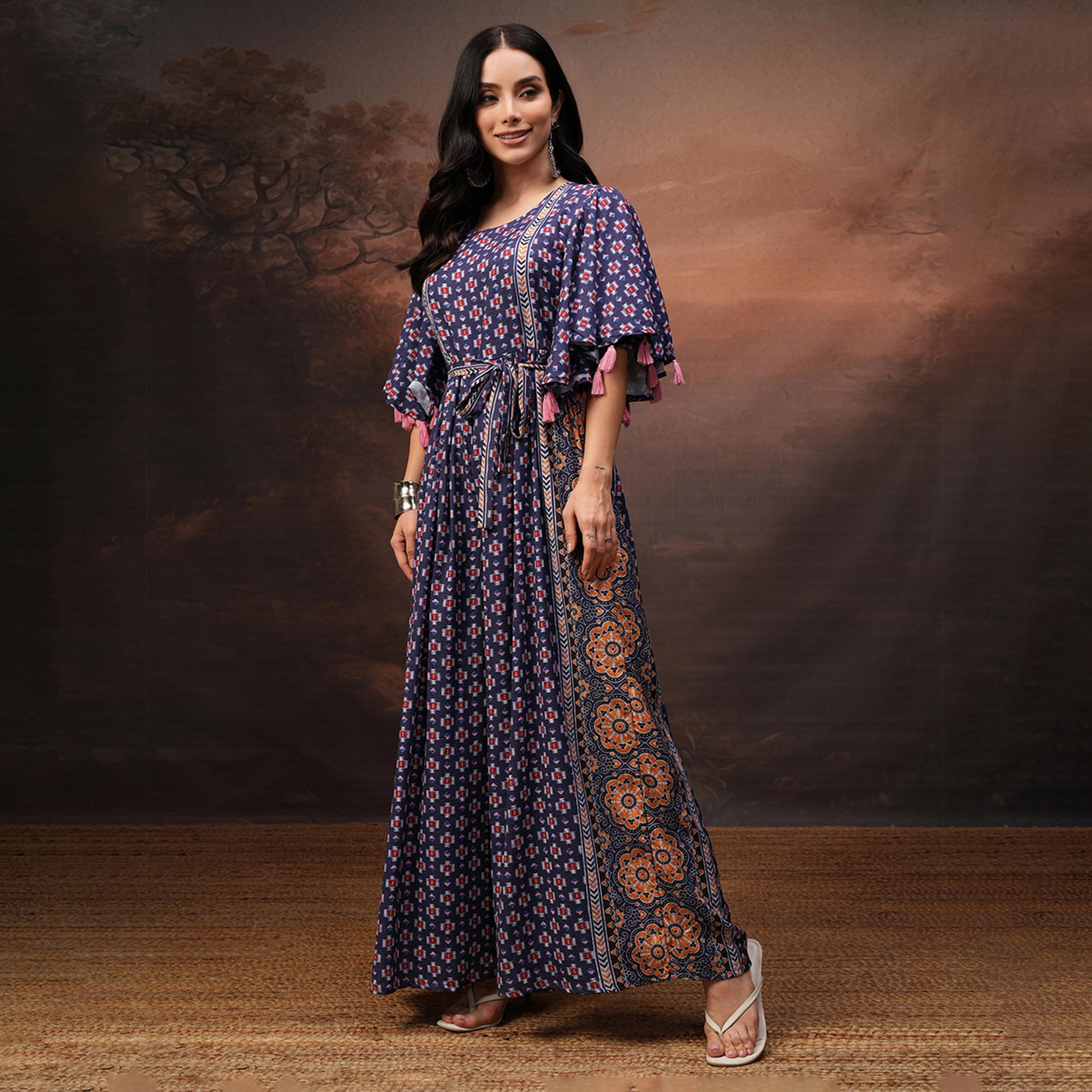 فيشود × ستايلي - جمبسوت نسائي أساسي بطبعة زهور مع شراشيب-women-clothing-jumpsuits-image-2