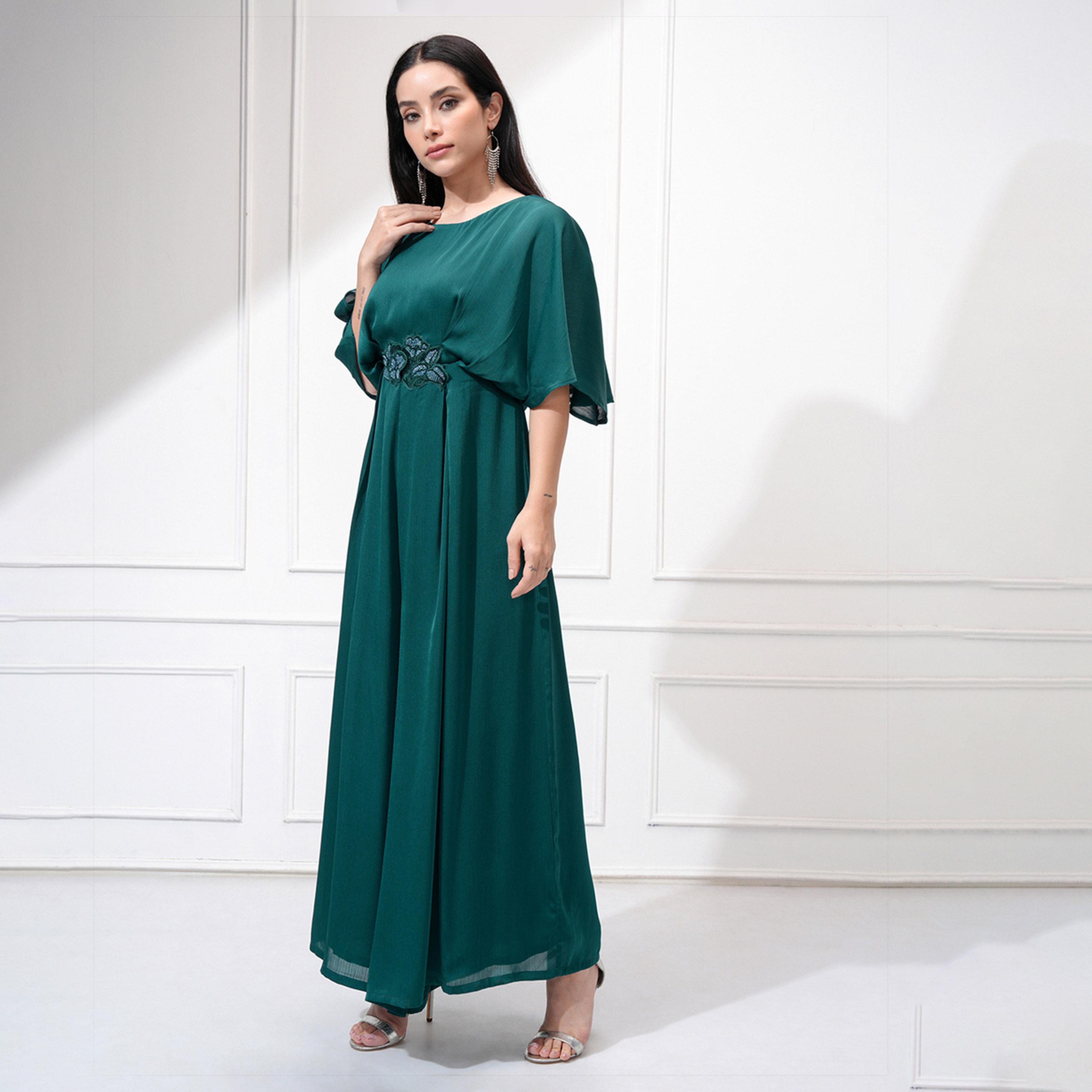 فيشود × ستايلي - جمبسوت نسائي أساسي بياقة دائرية مع تفاصيل مزخرفة-women-clothing-jumpsuits-image-2