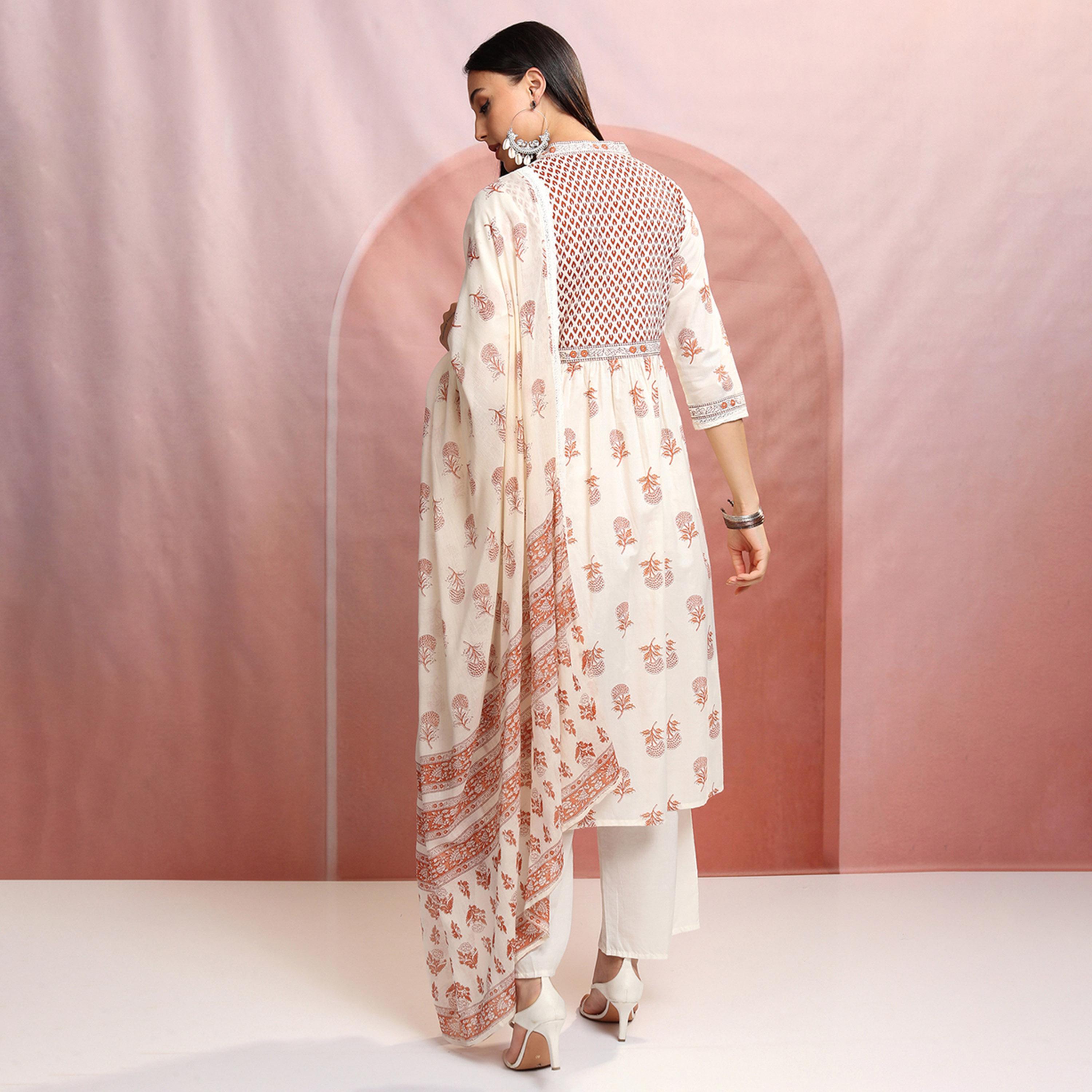فيشود × ستايلي - كورتا بطبعة زهور من القطن الخالص بفتحة رقبة على شكل حرف V مع بنطال ووشاح-women-clothing-ethnicwear-sareesets-image-3