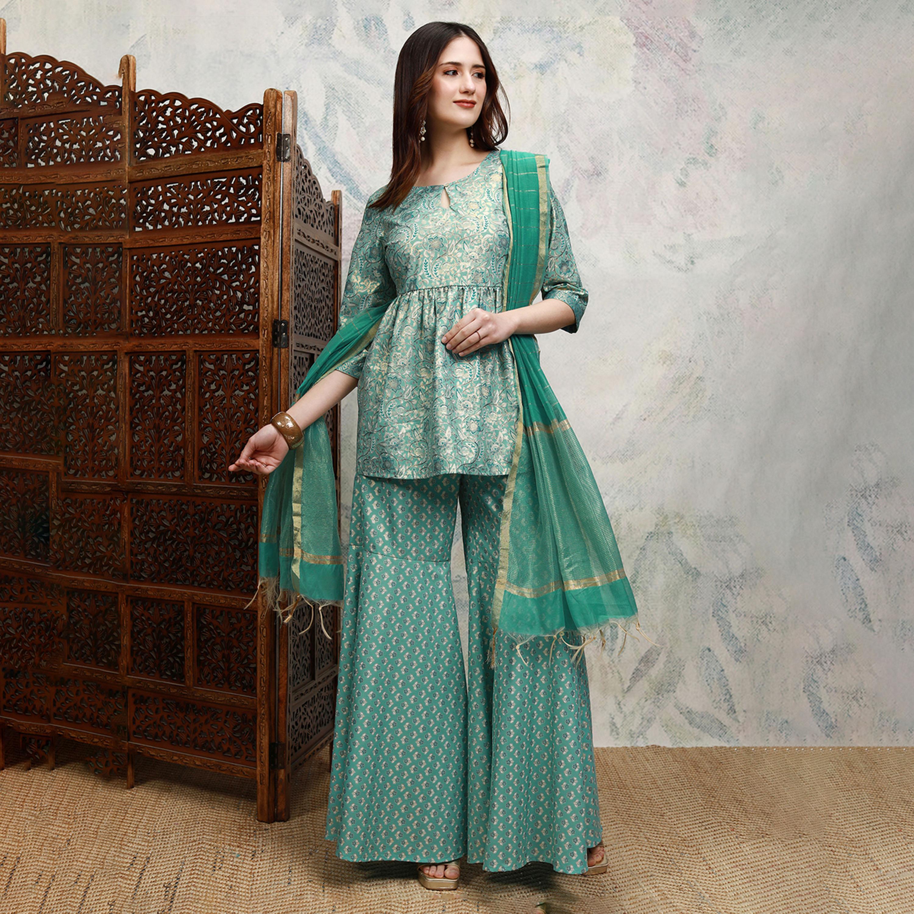 فيشود × ستايلي - كورتا اناركالي مطبوعة بالورود مع بنطال شارارا ووشاح دوباتا-women-clothing-ethnicwear-sareesets-image-1