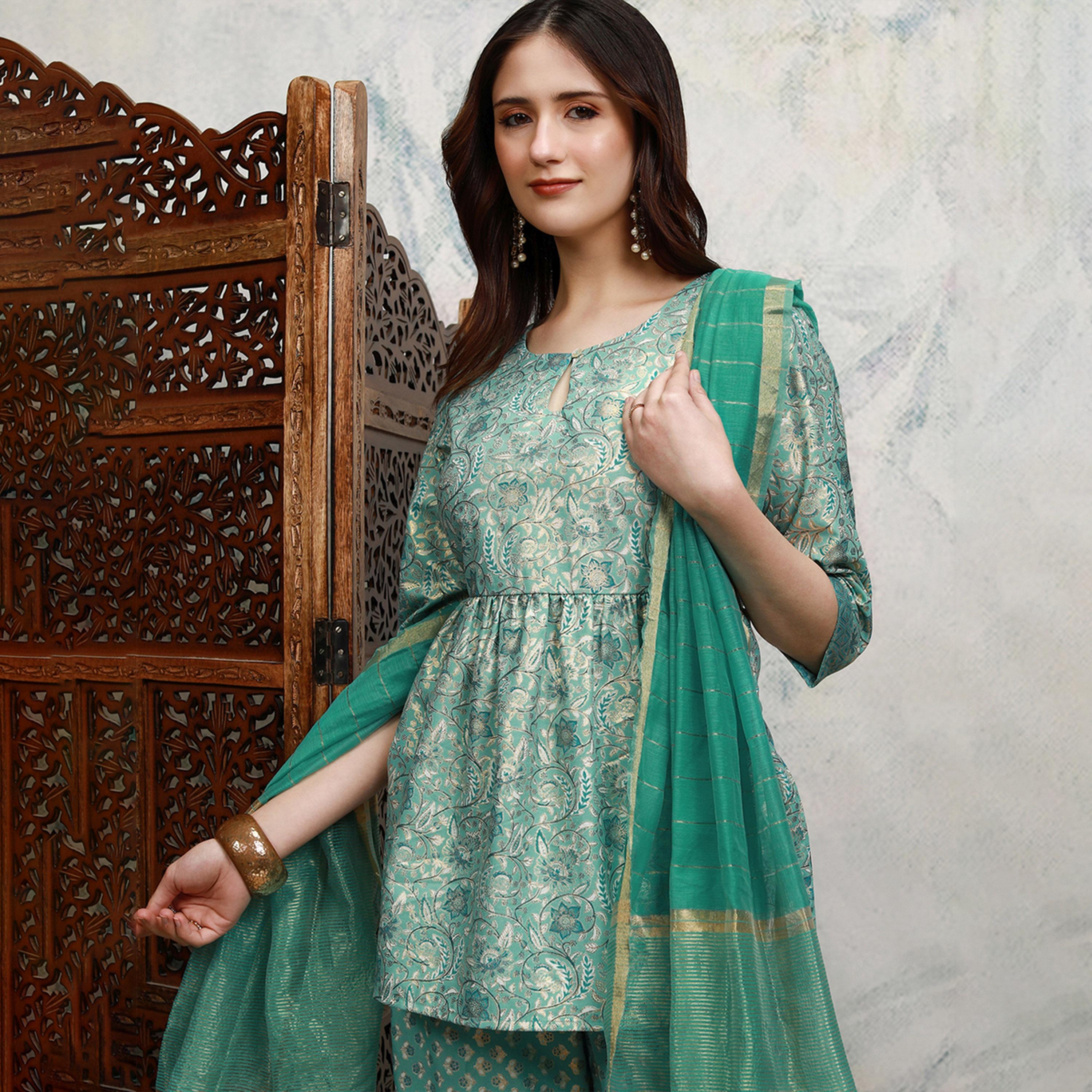 فيشود × ستايلي - كورتا اناركالي مطبوعة بالورود مع بنطال شارارا ووشاح دوباتا-women-clothing-ethnicwear-sareesets-image-2