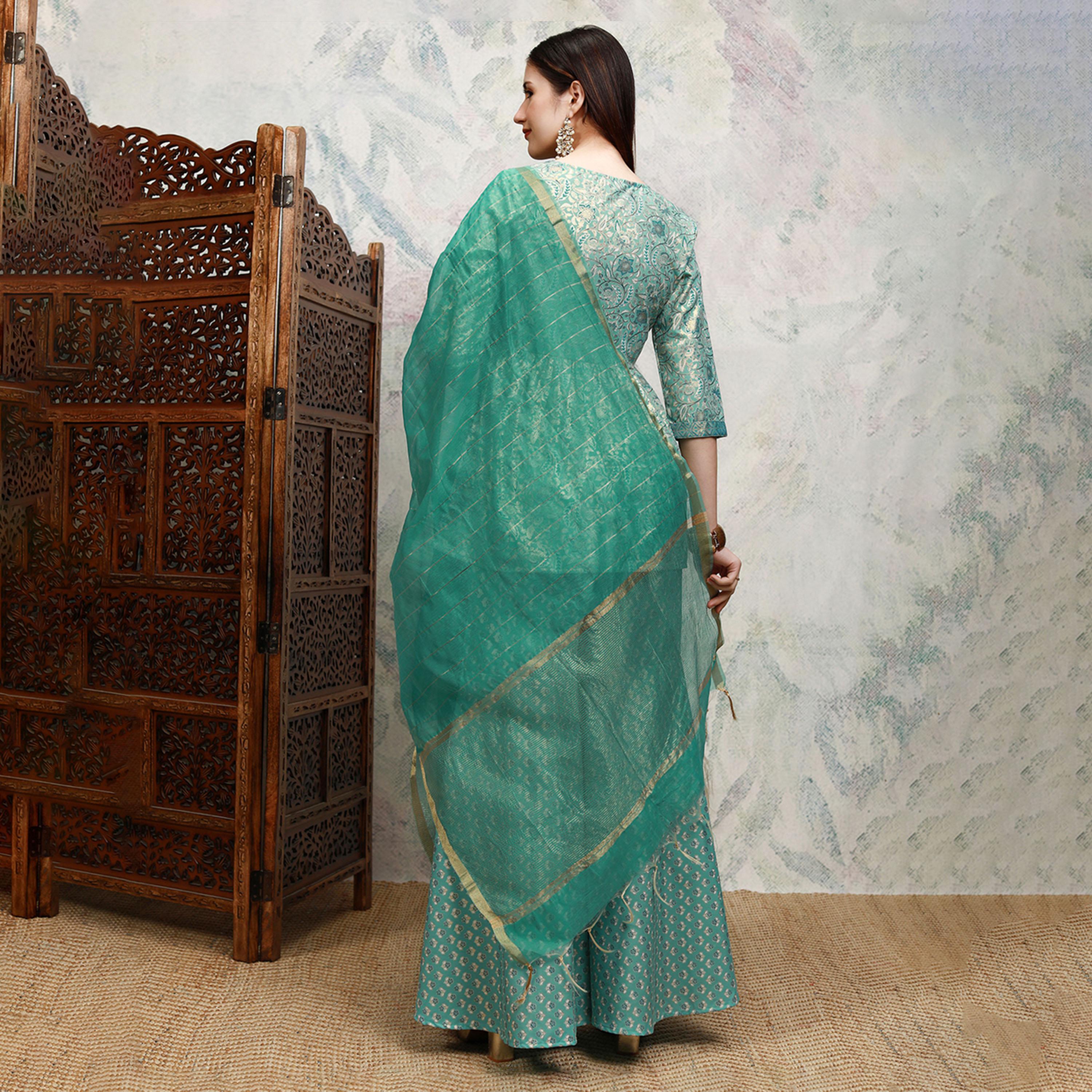 فيشود × ستايلي - كورتا اناركالي مطبوعة بالورود مع بنطال شارارا ووشاح دوباتا-women-clothing-ethnicwear-sareesets-image-3
