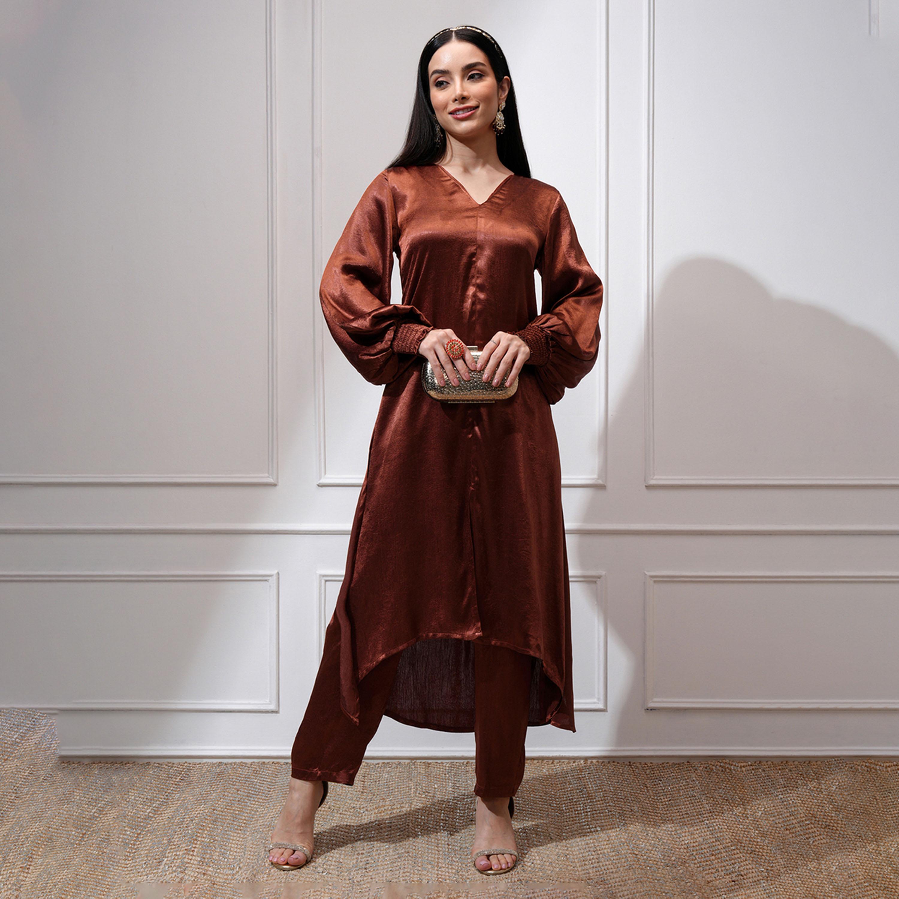 فيشود × ستايلي - كورتا بقصة A بأكمام منتفخة ورقبة على شكل حرف V مع بنطال-women-clothing-ethnicwear-kurtasets-image-1