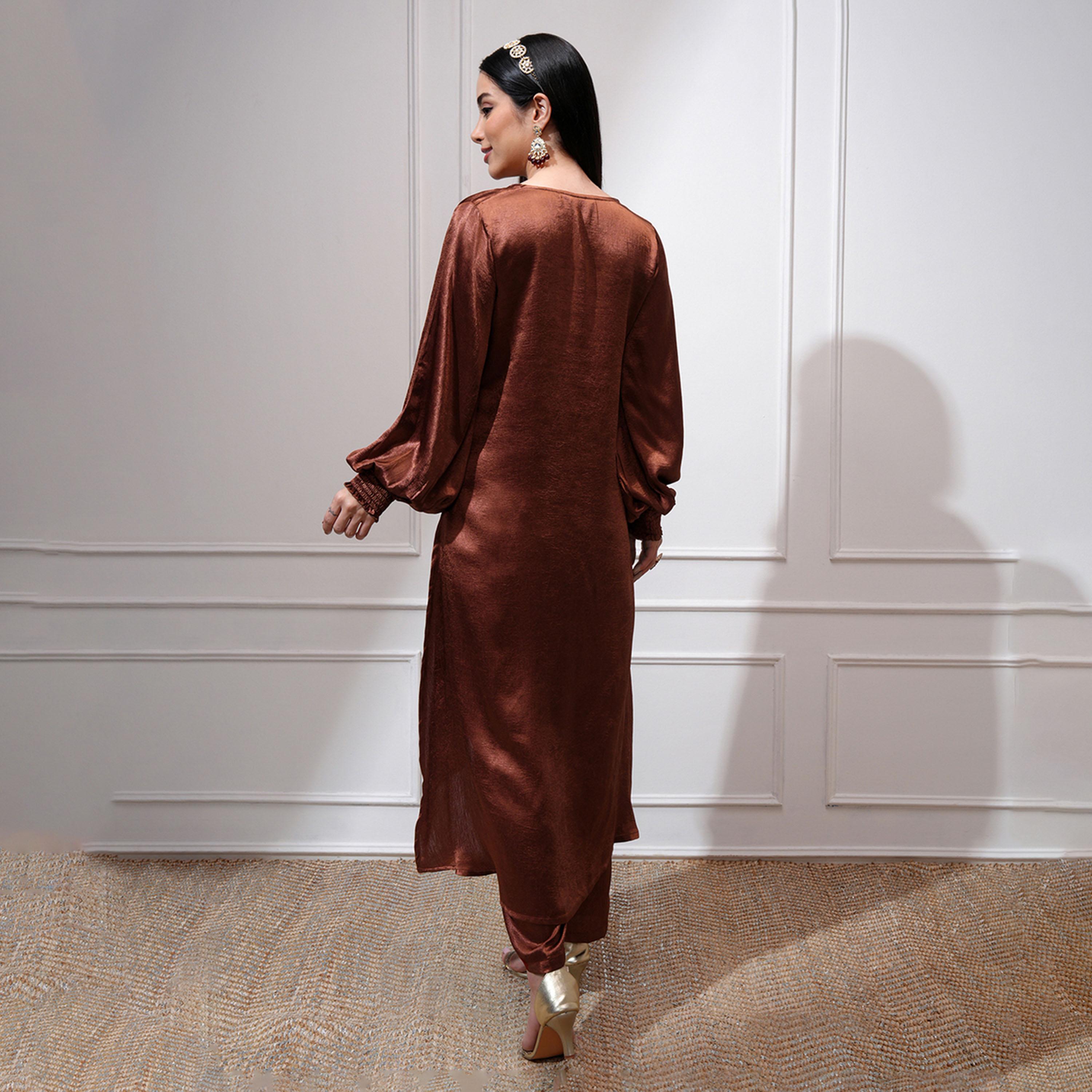 فيشود × ستايلي - كورتا بقصة A بأكمام منتفخة ورقبة على شكل حرف V مع بنطال-women-clothing-ethnicwear-kurtasets-image-3