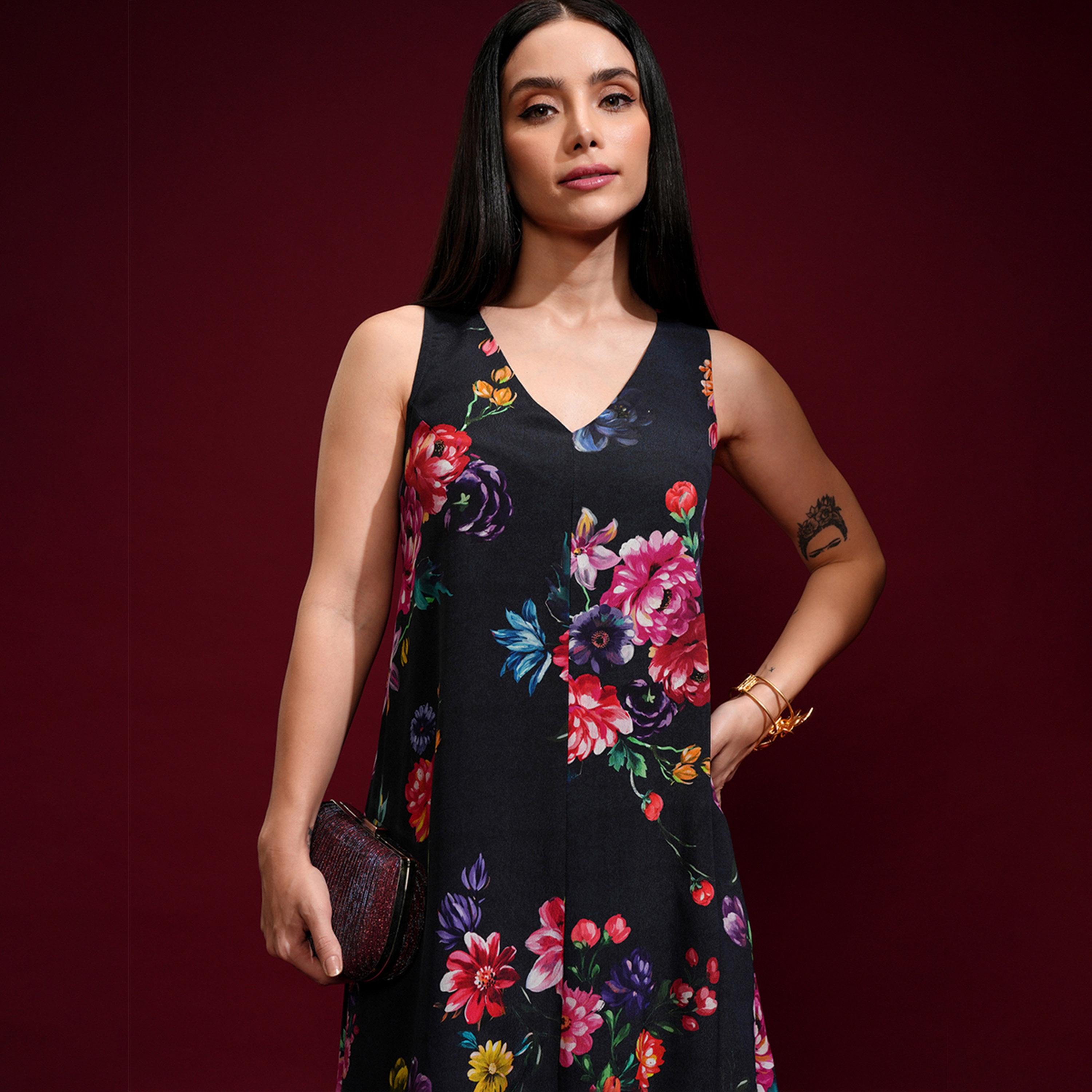 Vishudh X Styli Floral Printed Flared Kurta With Palazzos-women-clothing-ethnicwear-kurtasets-image-1