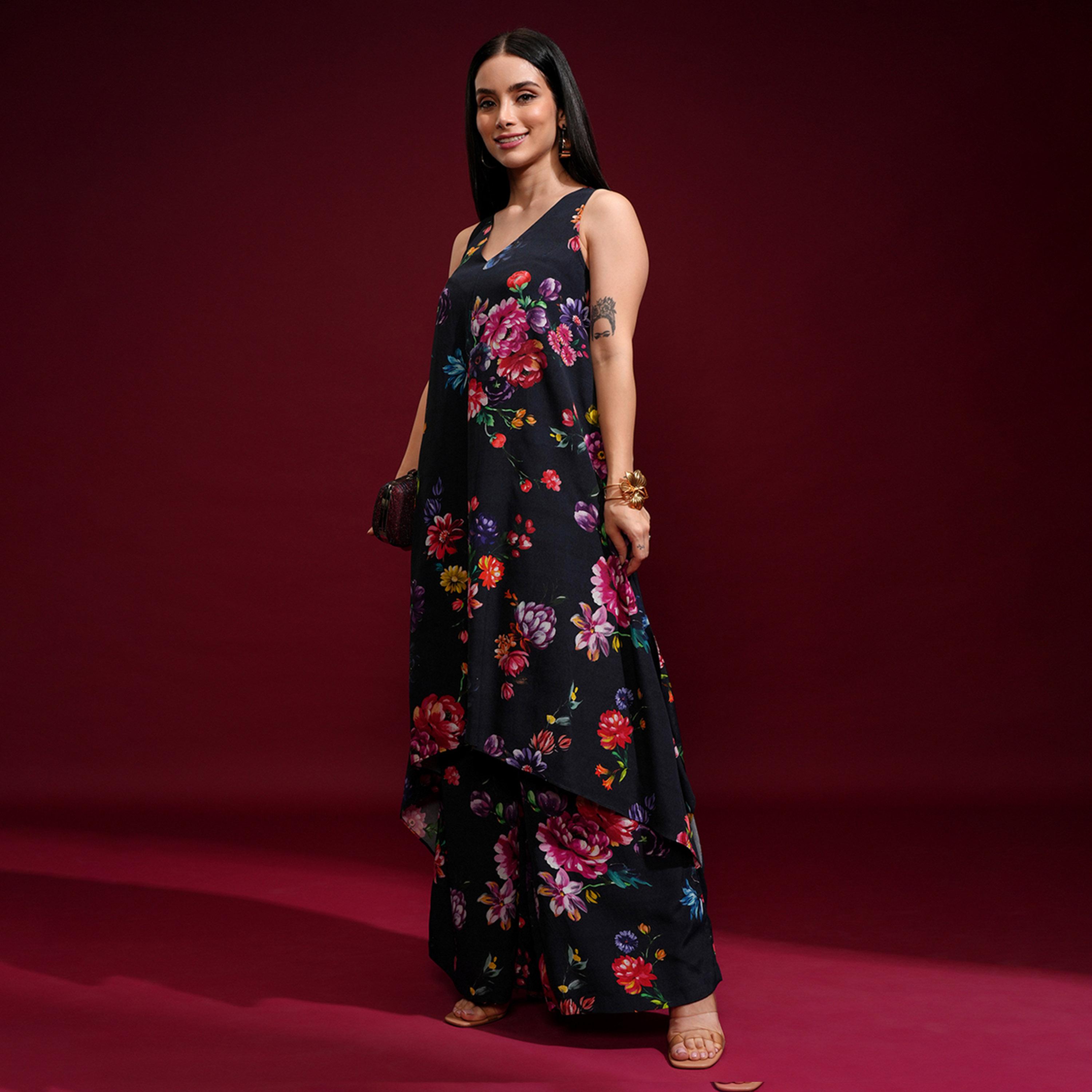Vishudh X Styli Floral Printed Flared Kurta With Palazzos-women-clothing-ethnicwear-kurtasets-image-4