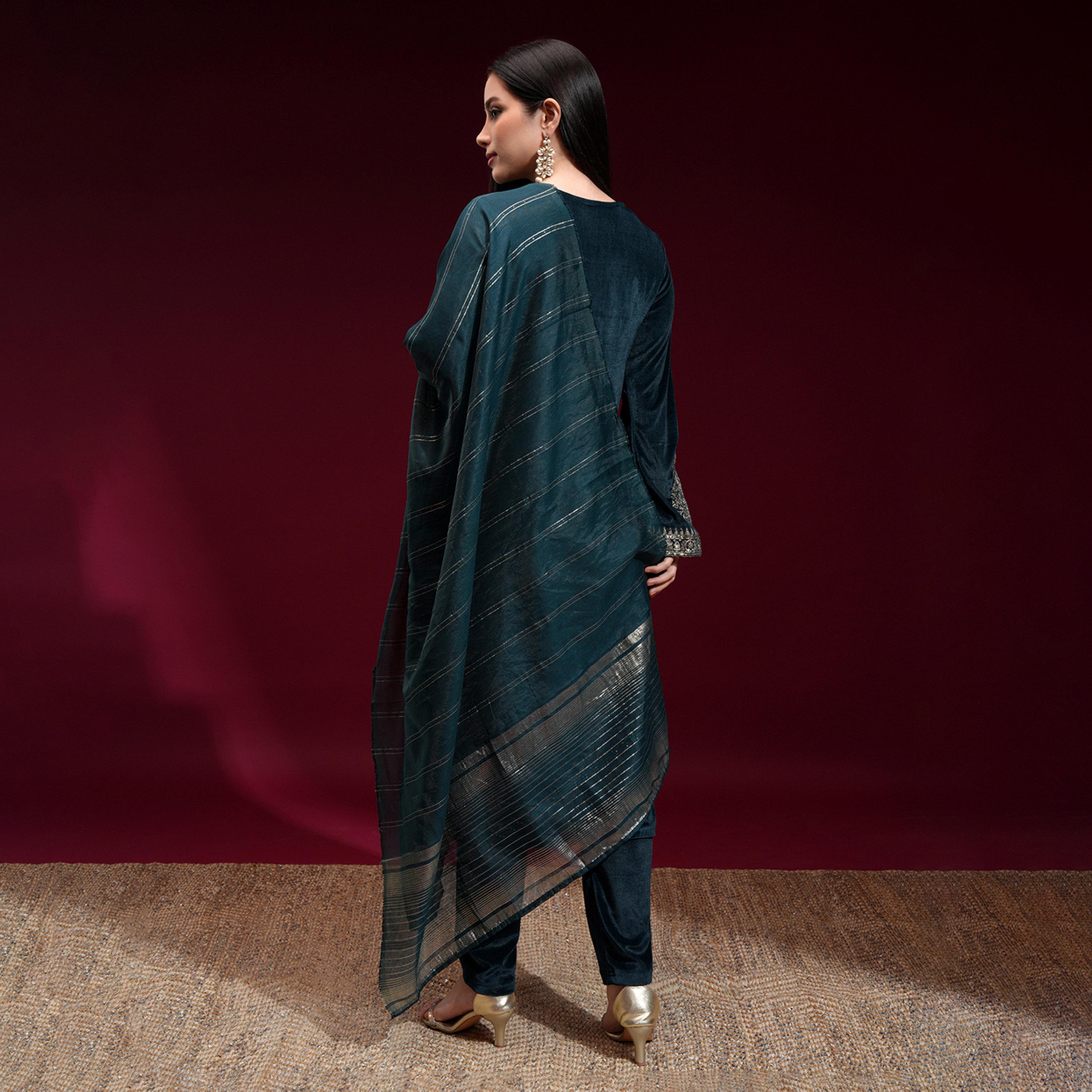 Vishudh X Styli Floral Embroidered V-Neck Velvet Straight Kurta With Trousers And Dupatta-women-clothing-ethnicwear-sareesets-image-3