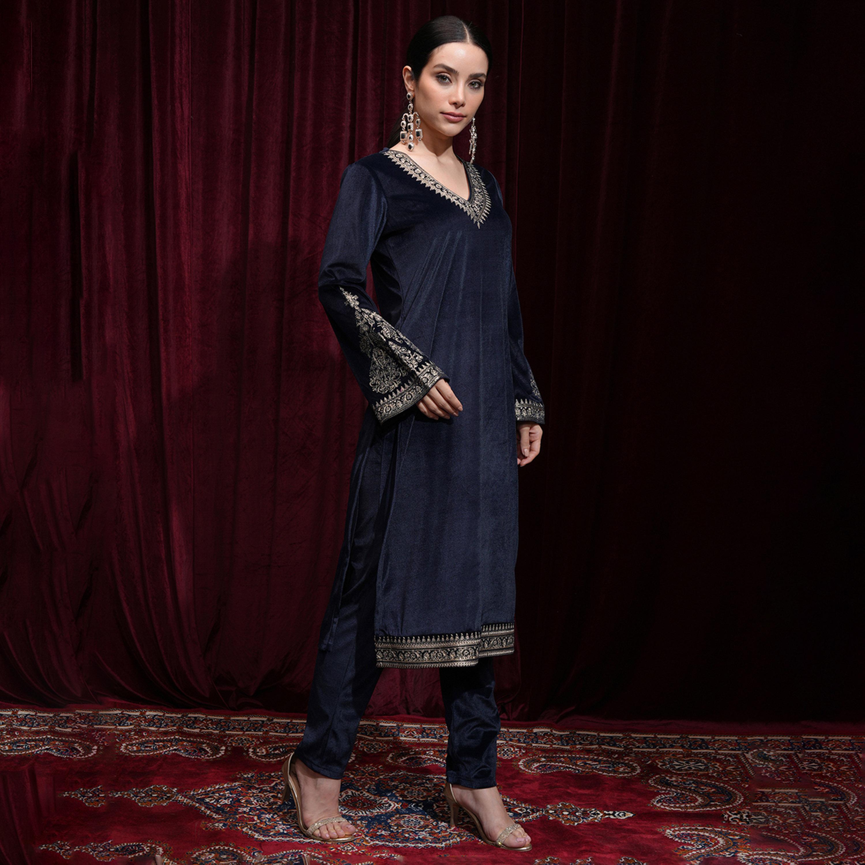 فيشود × ستايلي - كورتا نسائية عادية مطرزة مع بنطال ووشاح-women-clothing-ethnicwear-sareesets-image-4