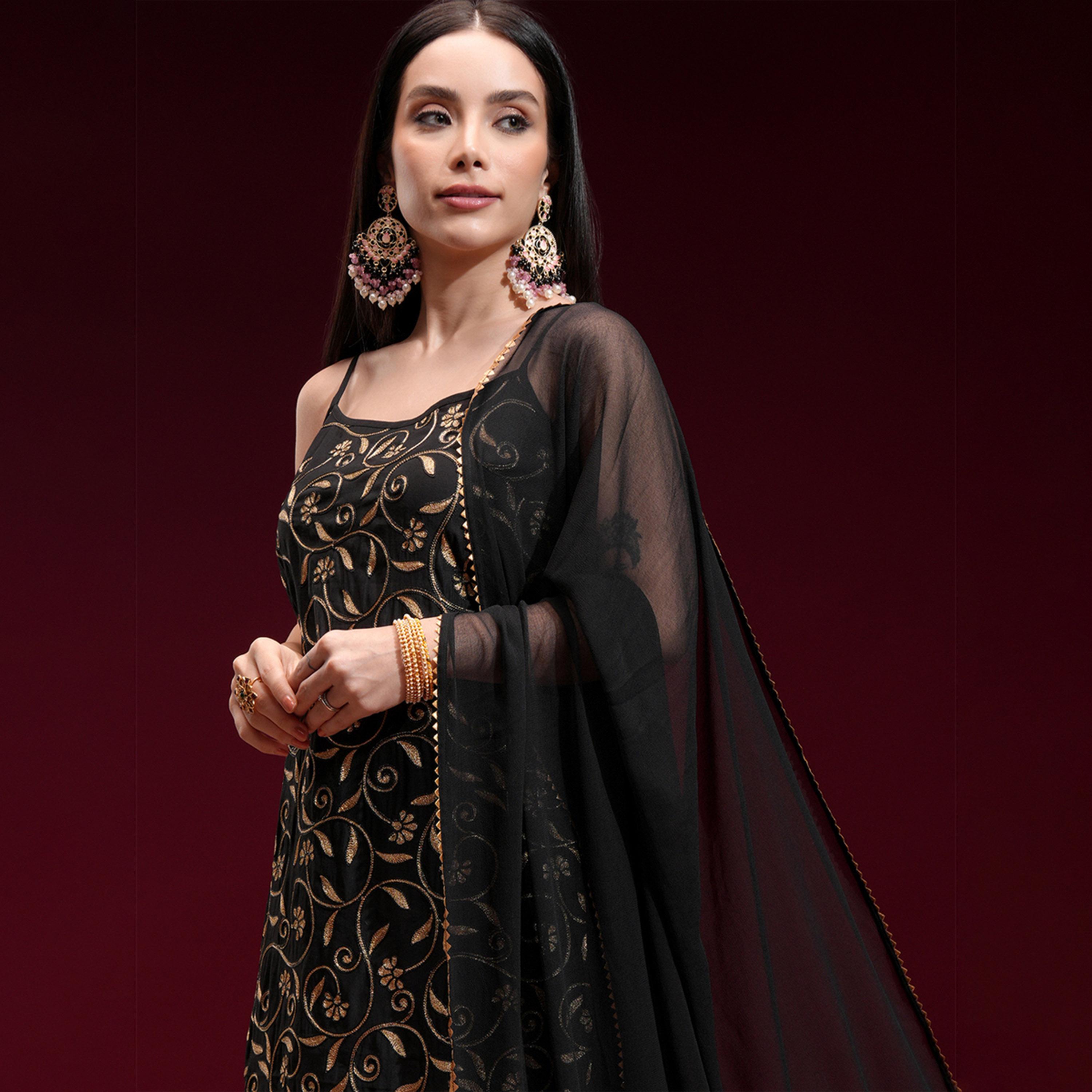 فيشود × ستايلي - كورتا مستقيمة مطرزة بالزهور مع بنطال ووشاح-women-clothing-ethnicwear-sareesets-image-4