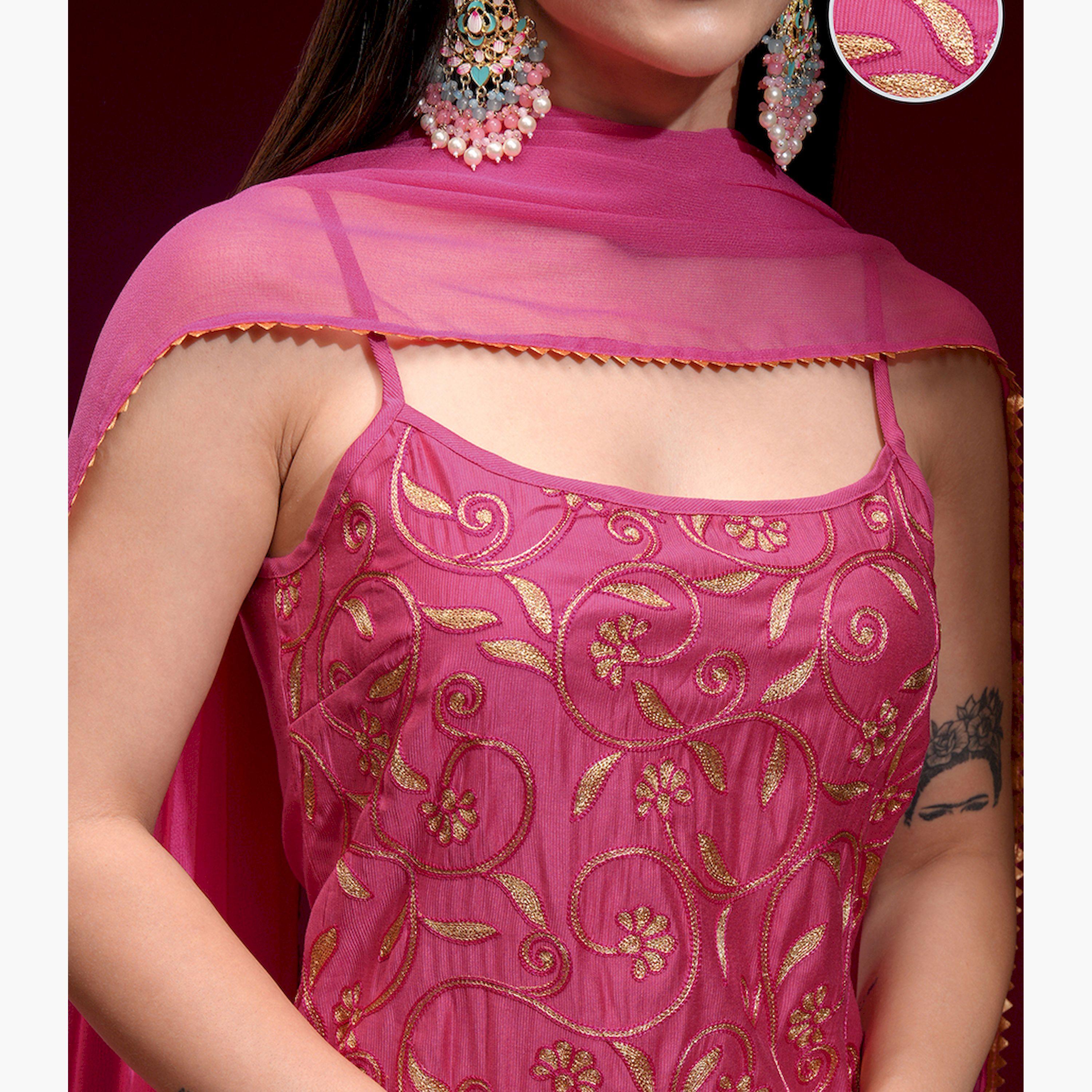 فيشود × ستايلي - كورتا مستقيمة مطرزة بالزهور مع بنطال ووشاح-women-clothing-ethnicwear-sareesets-image-5