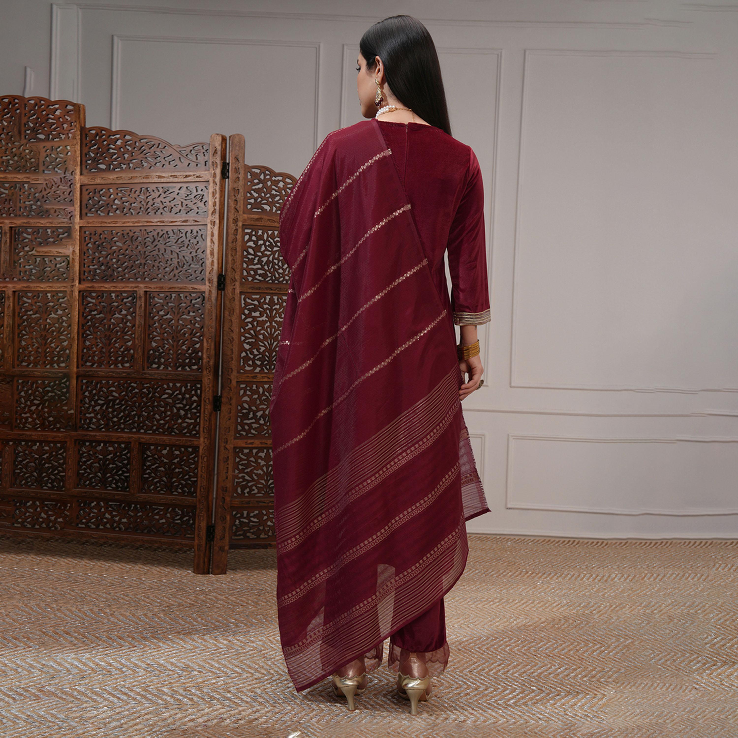Vishudh X Styli Women Floral Embroidered Regular Sequinned Kurta with Trousers & Dupatta-women-clothing-ethnicwear-sareesets-image-3