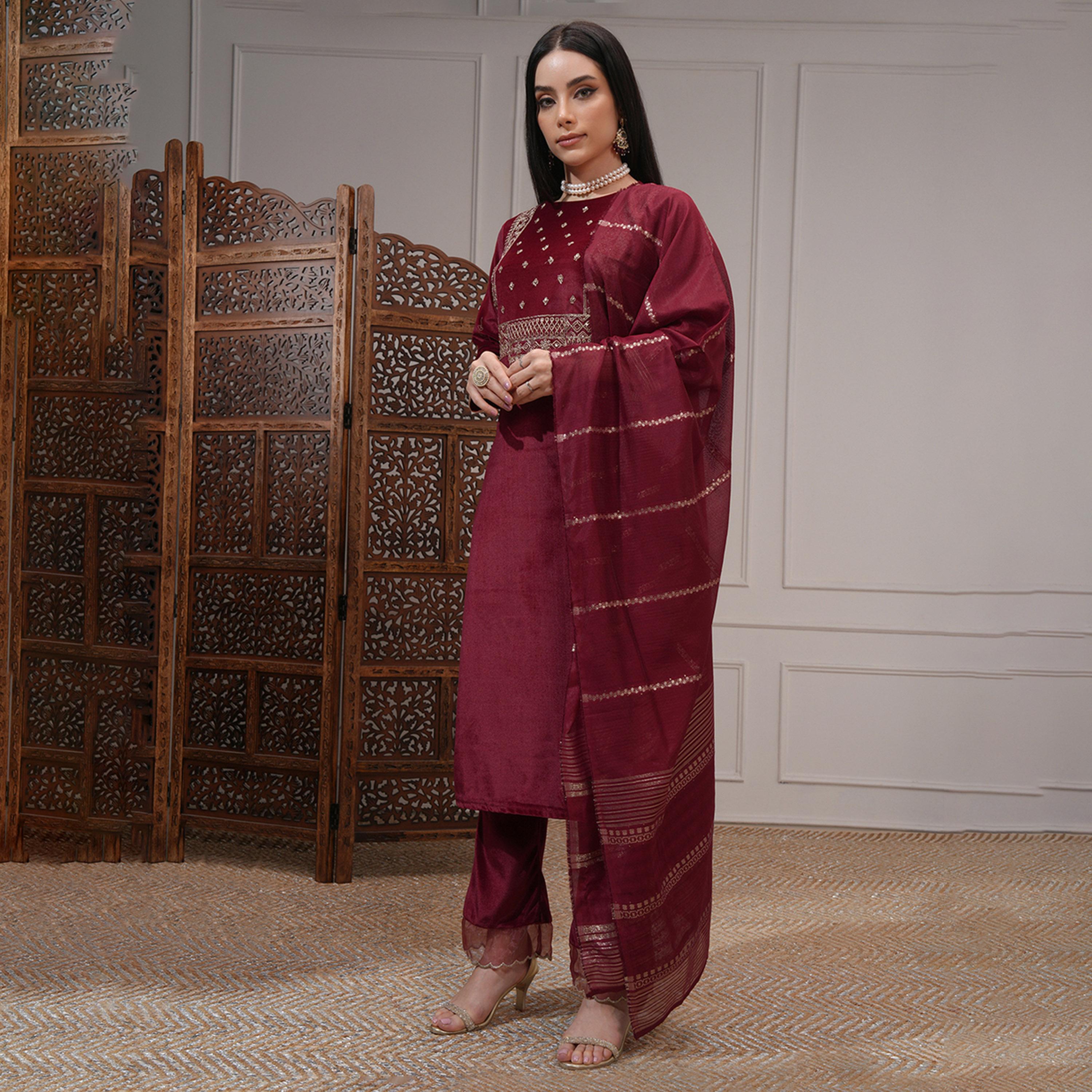 Vishudh X Styli Women Floral Embroidered Regular Sequinned Kurta with Trousers & Dupatta-women-clothing-ethnicwear-sareesets-image-4