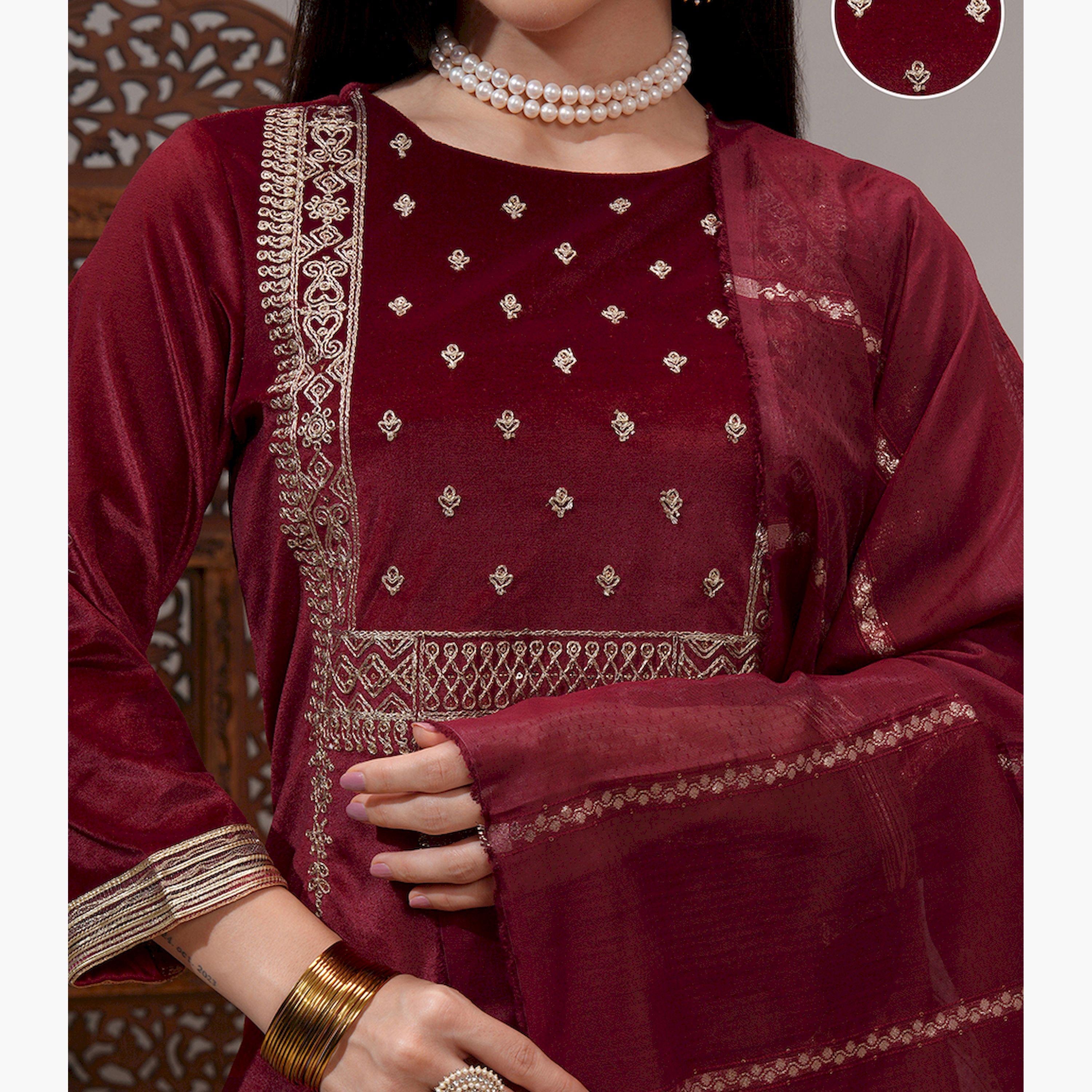 Vishudh X Styli Women Floral Embroidered Regular Sequinned Kurta with Trousers & Dupatta-women-clothing-ethnicwear-sareesets-image-5