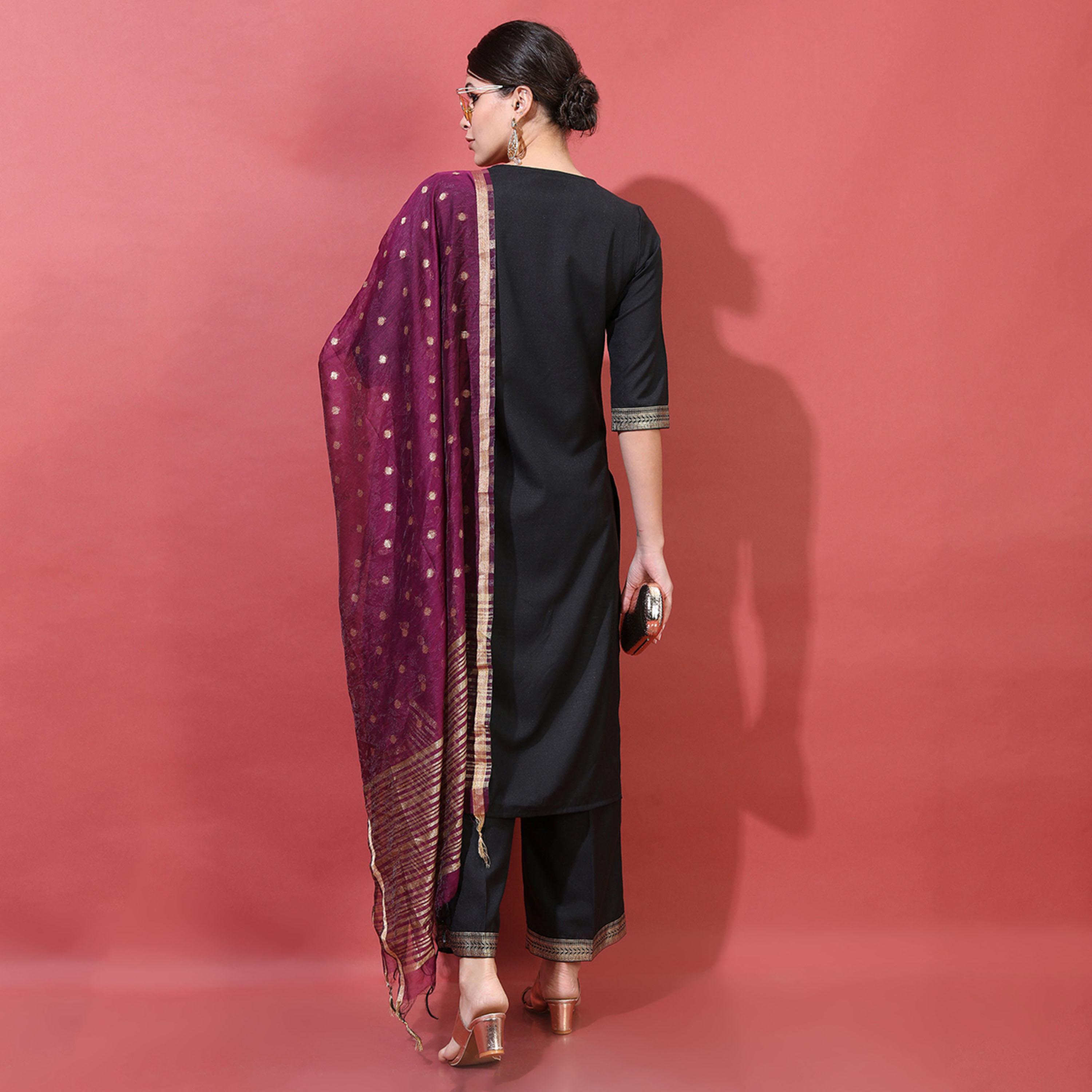 فيشود × ستايلي - كورتا مطبوعة بزخارف عرقية مع بنطال ووشاح باللون الأسود للنساء-women-clothing-ethnicwear-sareesets-image-3