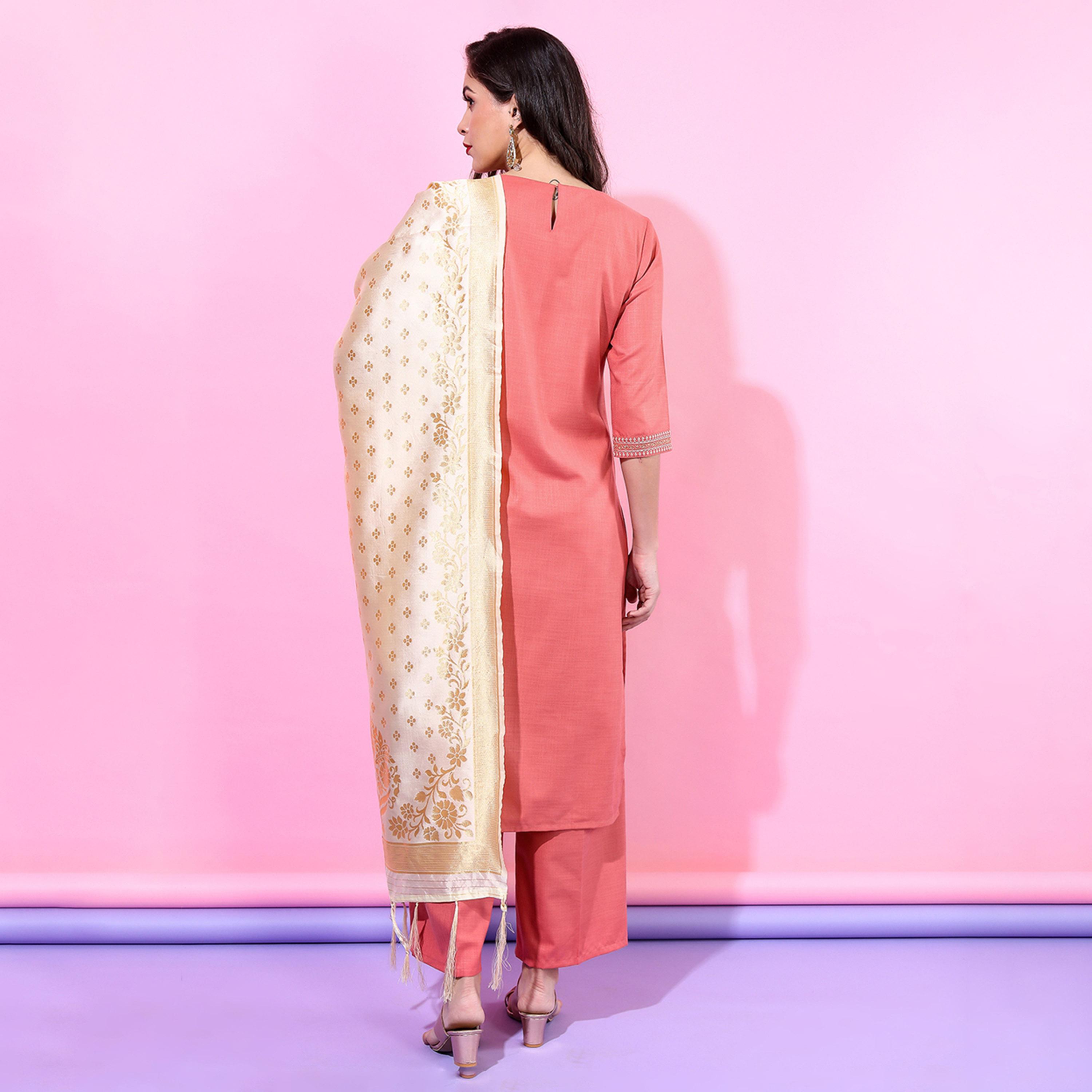 فيشود × ستايلي - كورتا نسائية بياقة مزينة مع بنطال بالازو ووشاح دوباتا - مرجاني-women-clothing-ethnicwear-sareesets-image-3
