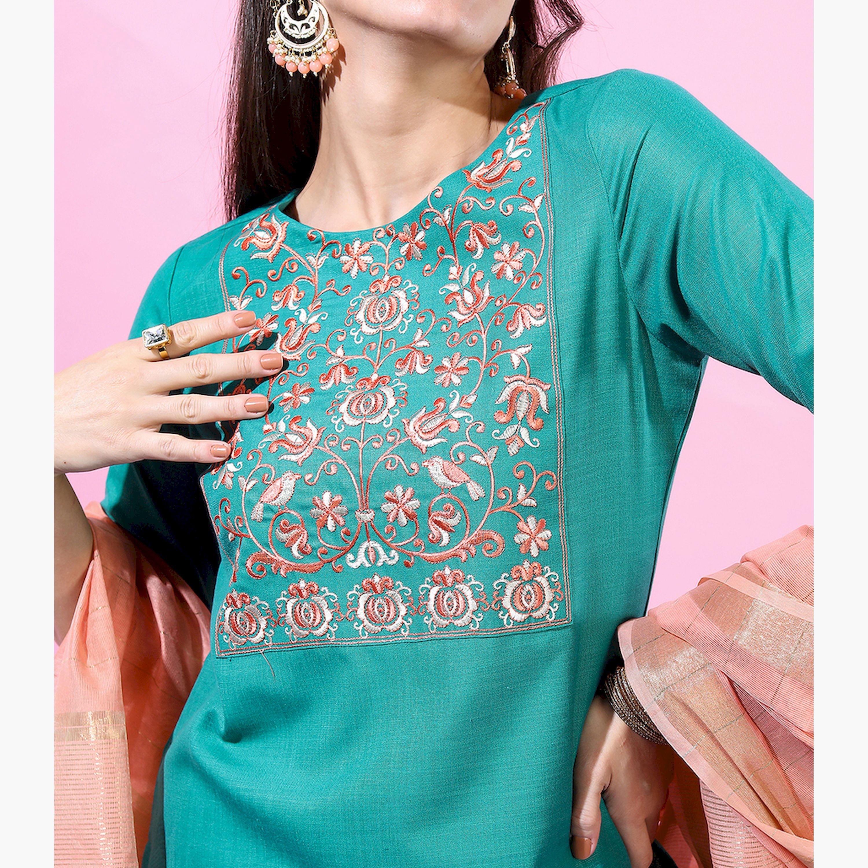 فيشود × ستايلي - كورتا نسائية مستقيمة مطرزة باللون الأخضر مع بنطال ووشاح-women-clothing-ethnicwear-sareesets-image-4