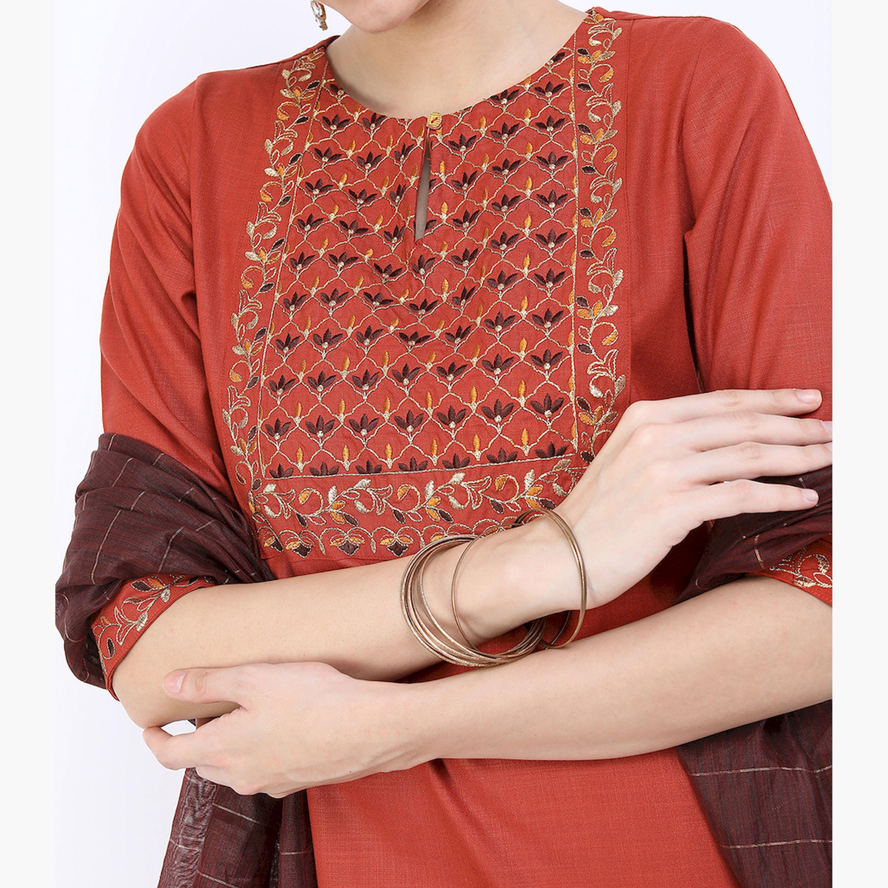 فيشود × ستايلي - كورتا نسائية موردة مع بنطال بالازو ووشاح دوباتا - لون الصدأ-women-clothing-ethnicwear-sareesets-image-4