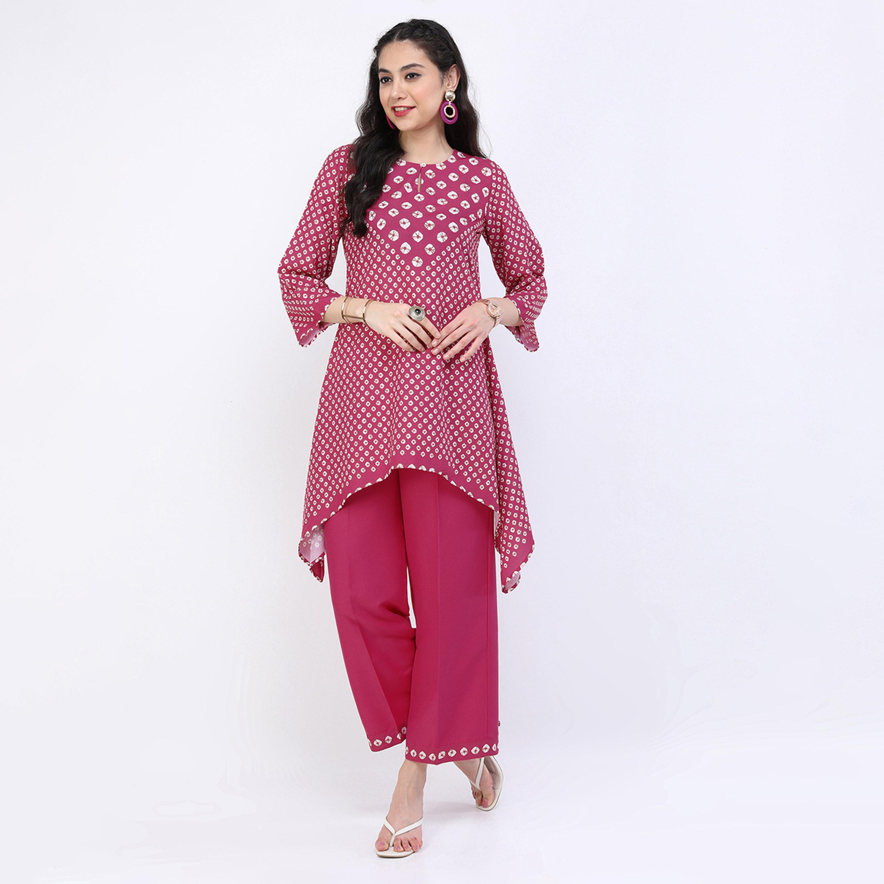 فيشود × ستايلي - كورتي نسائي بانداني مع بنطال باللون الوردي للنساء-women-clothing-ethnicwear-kurtasets-image-1