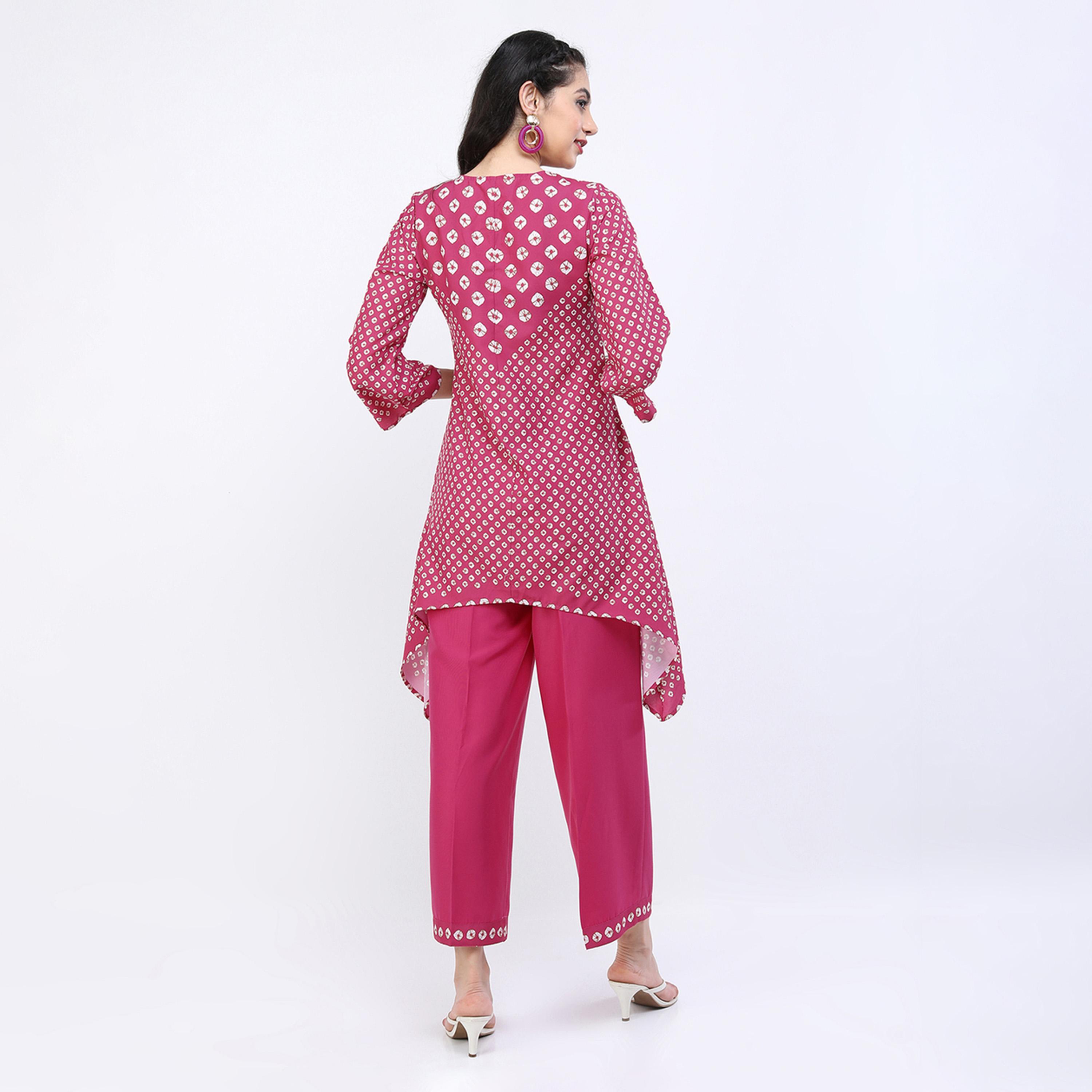 فيشود × ستايلي - كورتي نسائي بانداني مع بنطال باللون الوردي للنساء-women-clothing-ethnicwear-kurtasets-image-3