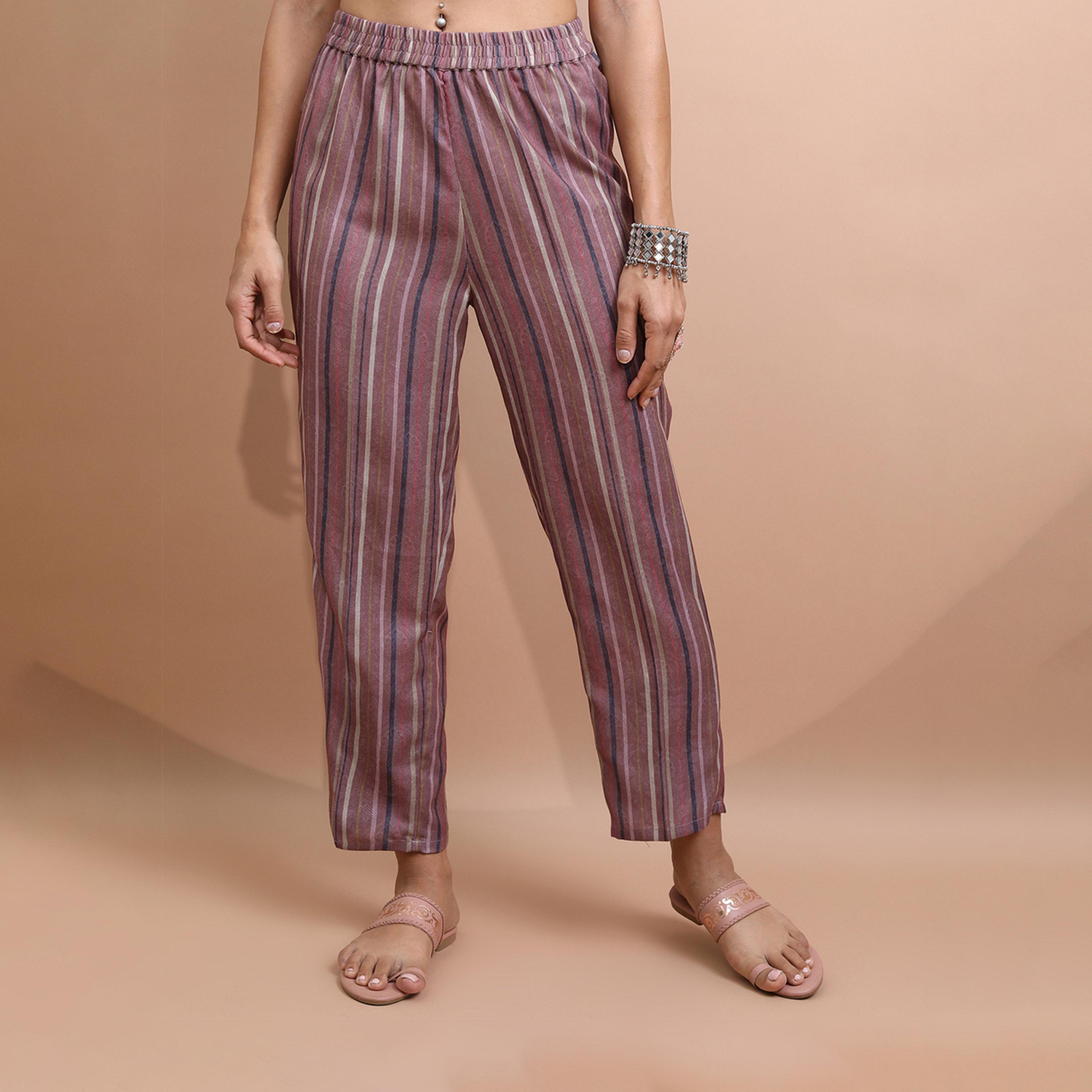 Vishudh X Styli Ethnic Motifs Printed Faux Pashmina Kurta with Trousers-women-clothing-ethnicwear-kurtasets-image-6