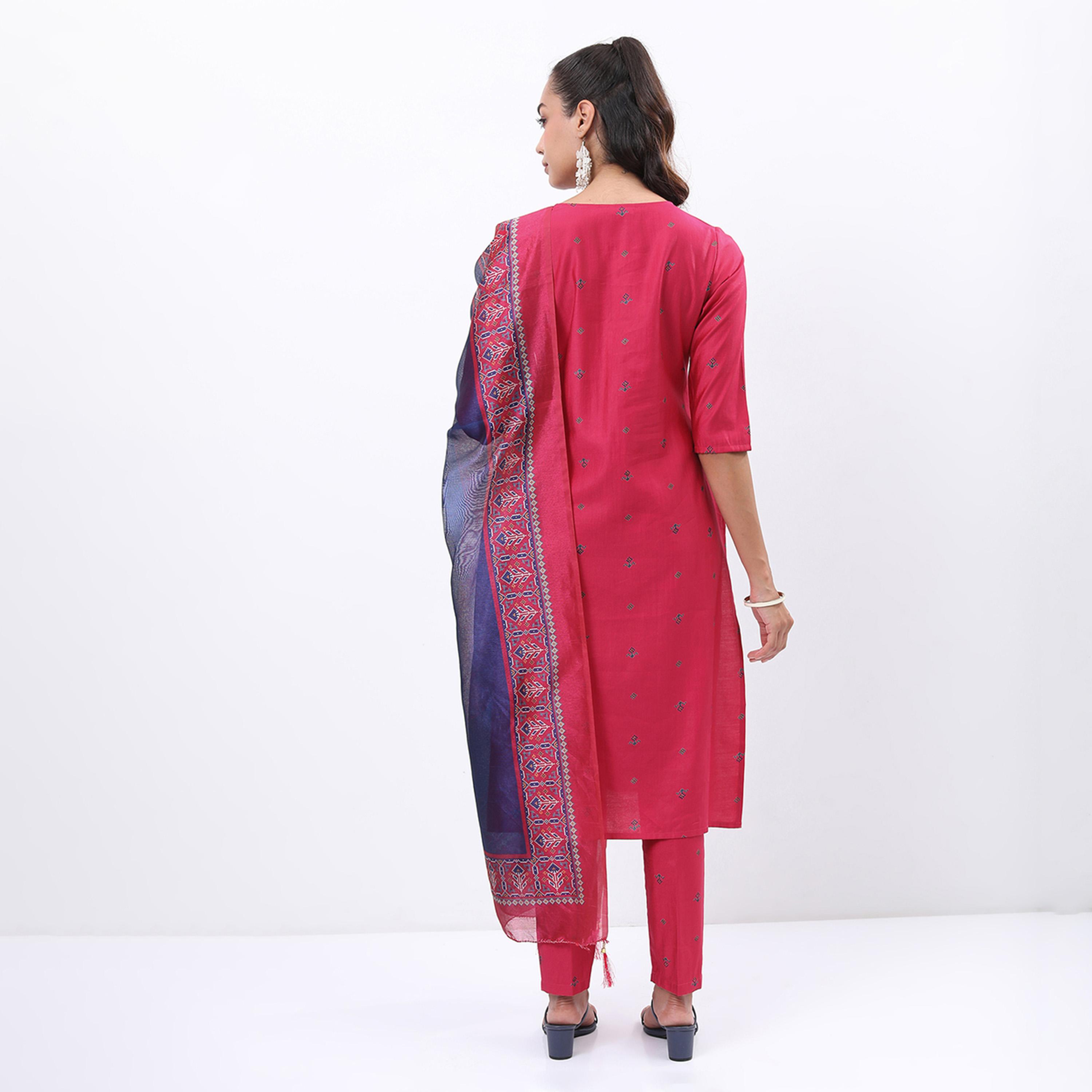 فيشود × ستايلي - كورتا مستقيمة مطبوعة بنقشات عرقية مع بنطال ووشاح - وردي وأزرق-women-clothing-ethnicwear-sareesets-image-3