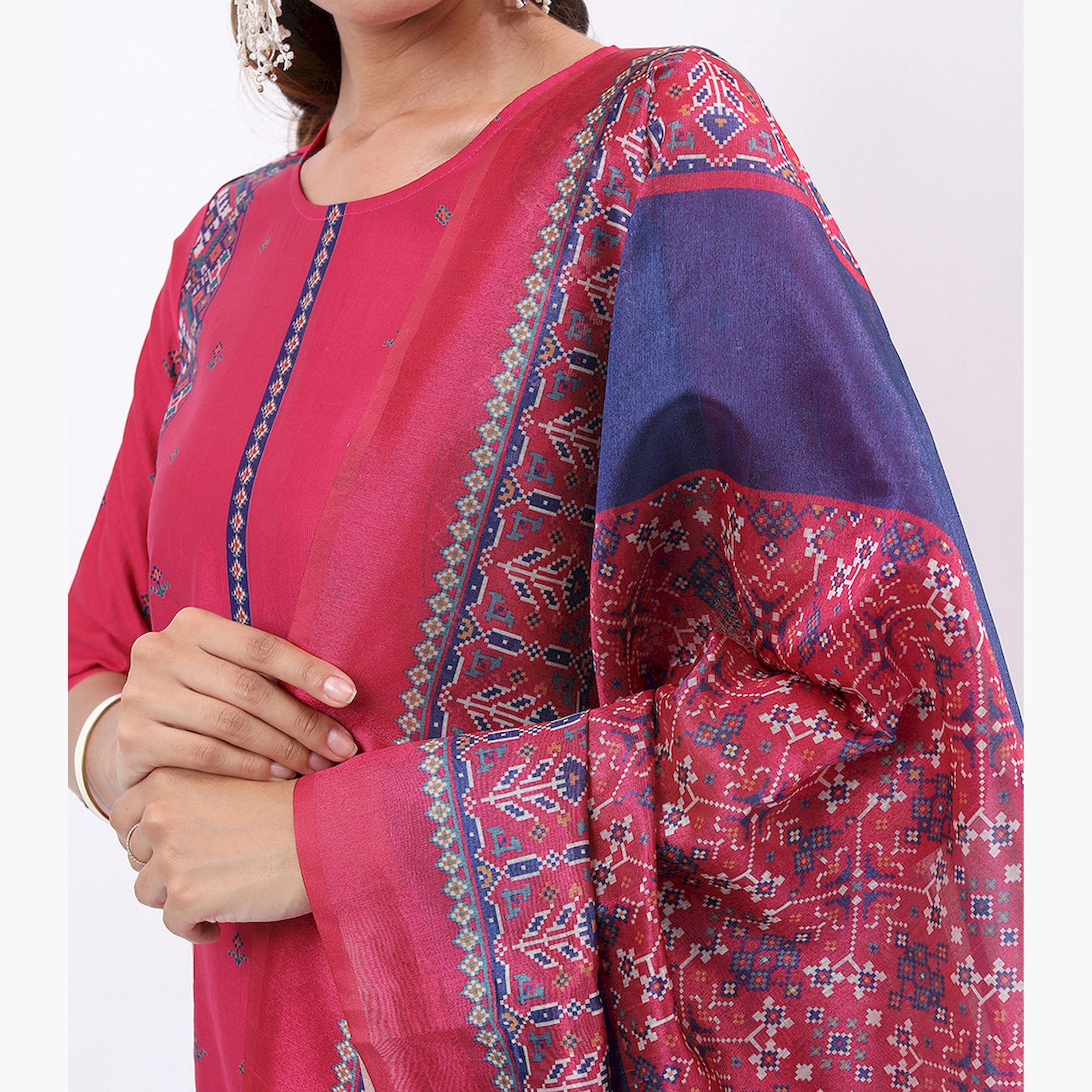 Vishudh X Styli Pink Blue Ethnic Motifs Printed Straight Kurta with Trousers With Dupatta-women-clothing-ethnicwear-sareesets-image-5