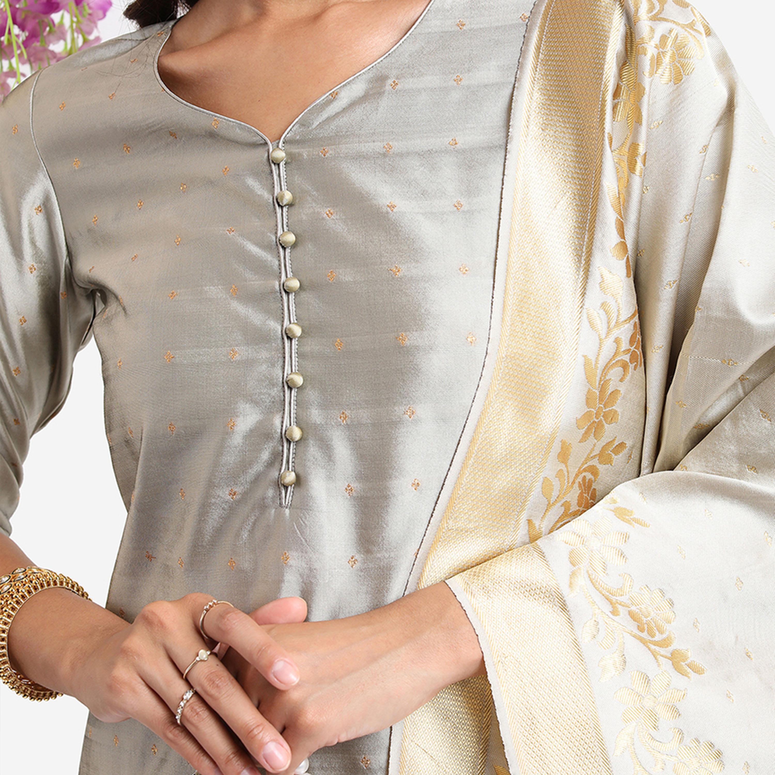 Vishudh X Styli Geometric Woven Design Regular Kurta With Trousers & Dupatta-women-clothing-ethnicwear-sareesets-image-4