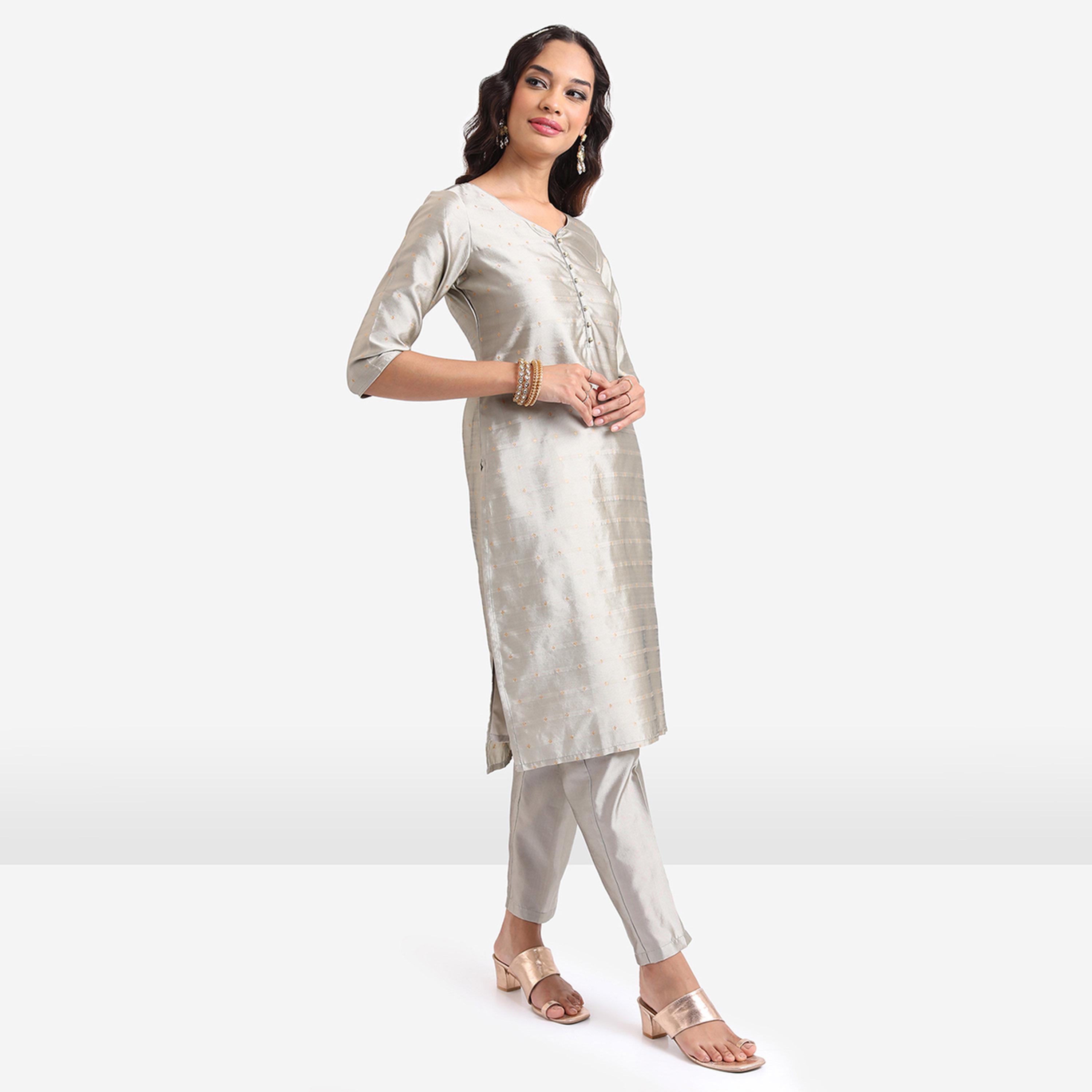 Vishudh X Styli Geometric Woven Design Regular Kurta With Trousers & Dupatta-women-clothing-ethnicwear-sareesets-image-5