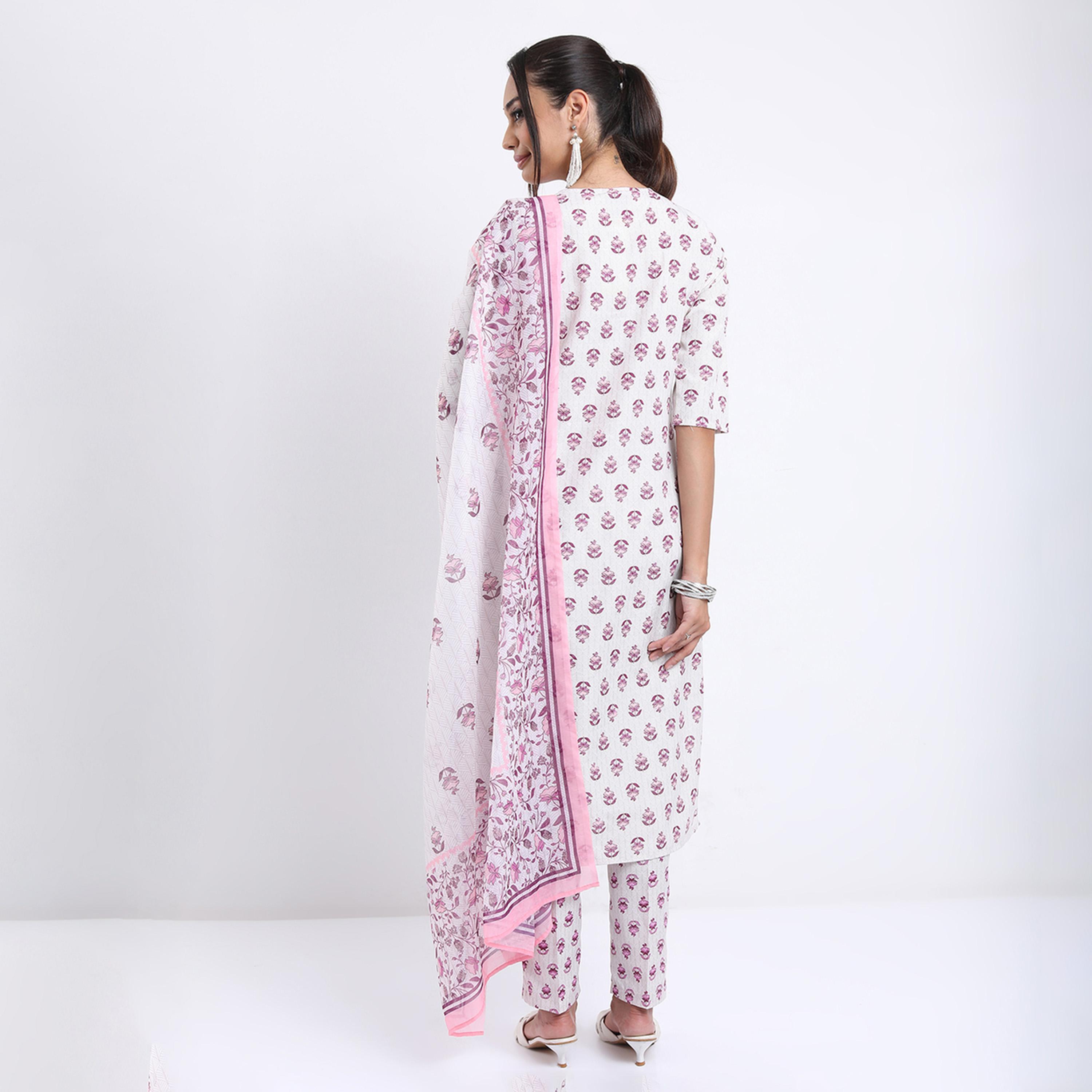 Vishudh X Styli Floral Printed Straight Kurta with Trousers With Dupatta-women-clothing-ethnicwear-sareesets-image-3