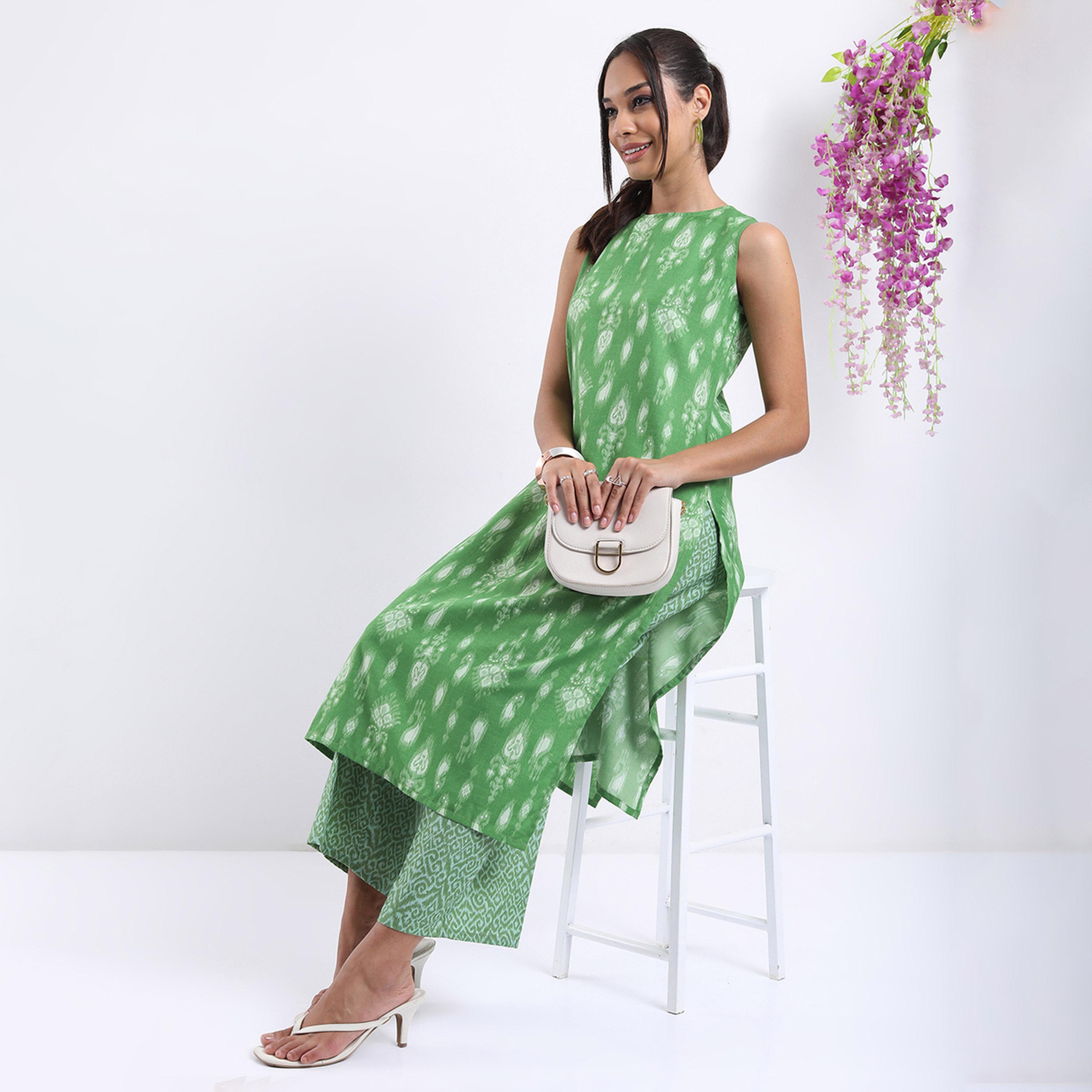 فيشود × ستايلي - كورتا مستقيمة مطبوعة بزخارف عرقية مع بنطال بالازو-women-clothing-ethnicwear-kurtasets-image-1