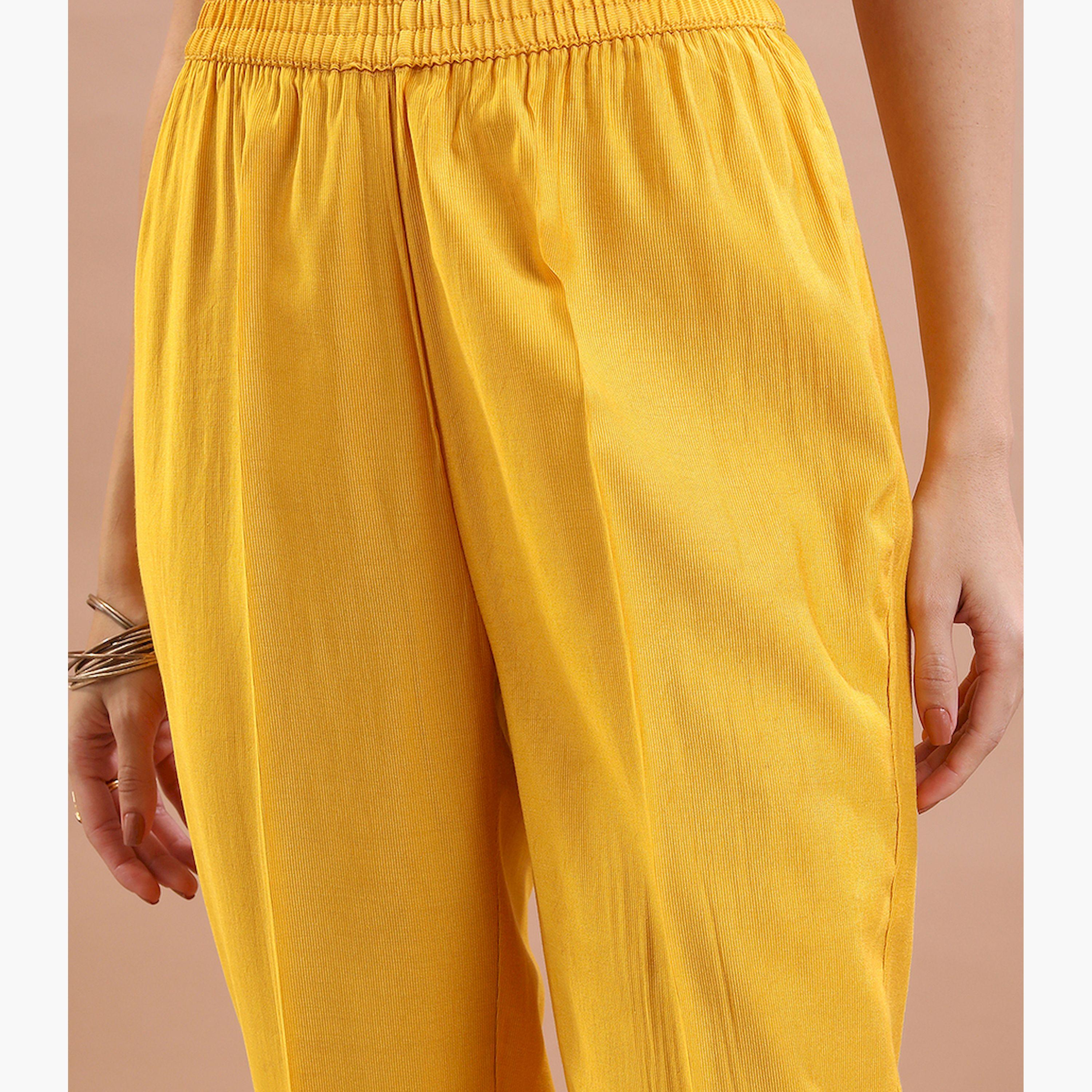 فيشود × ستايلي - كورتا مطرزة بالزهور مع بنطال ووشاح-women-clothing-ethnicwear-sareesets-image-6